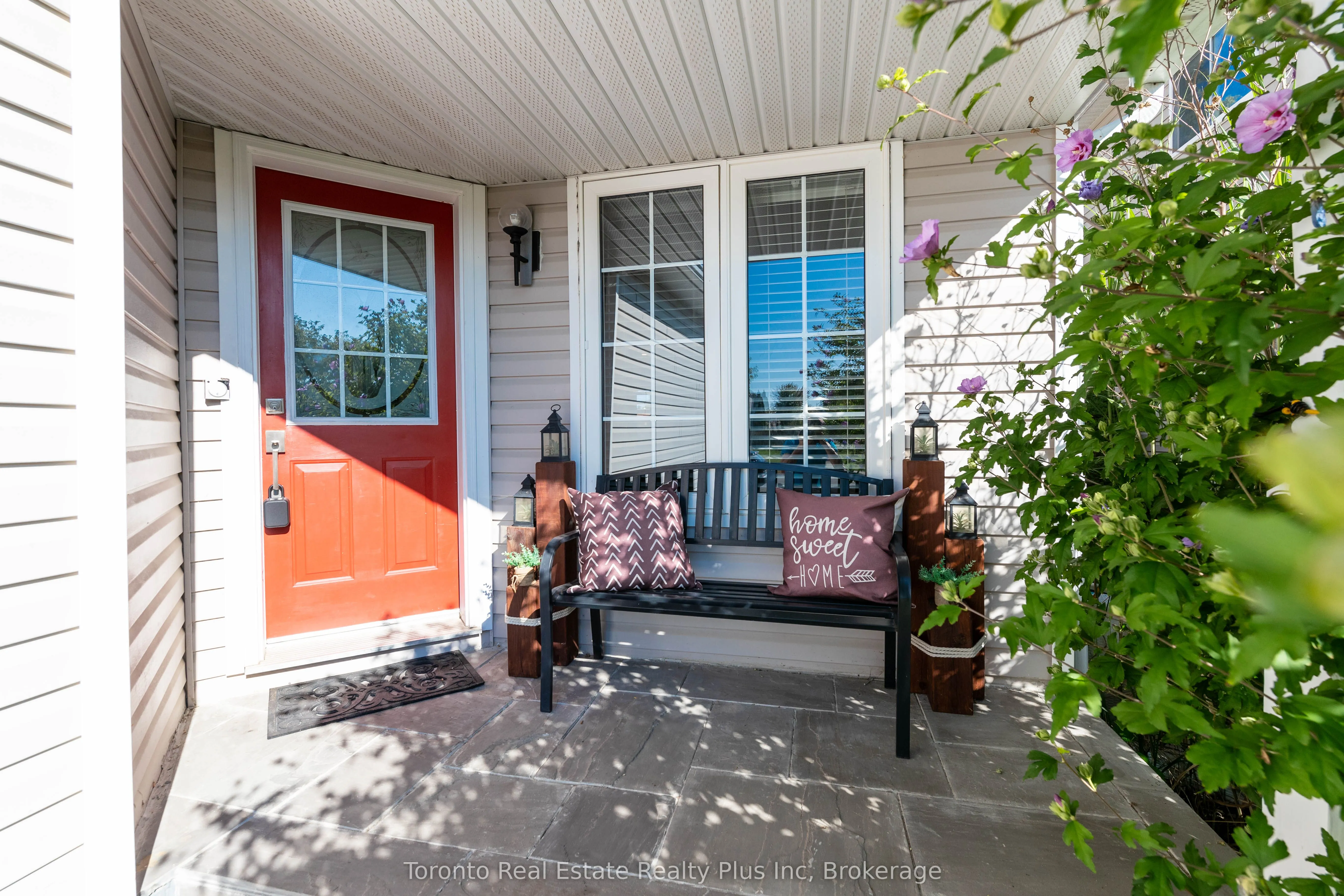 35 Langlaw Drive
