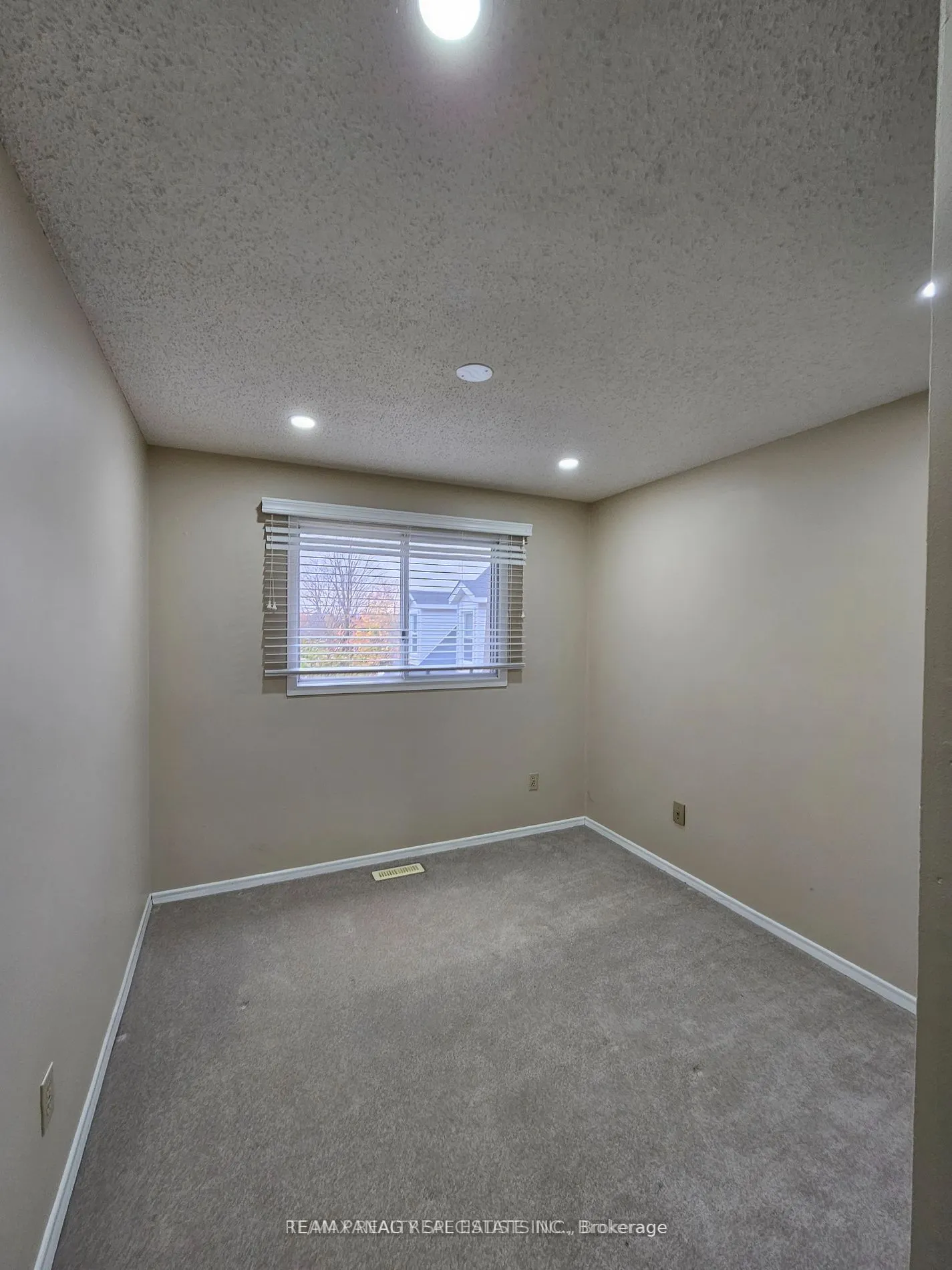 106 Millwood Crescent