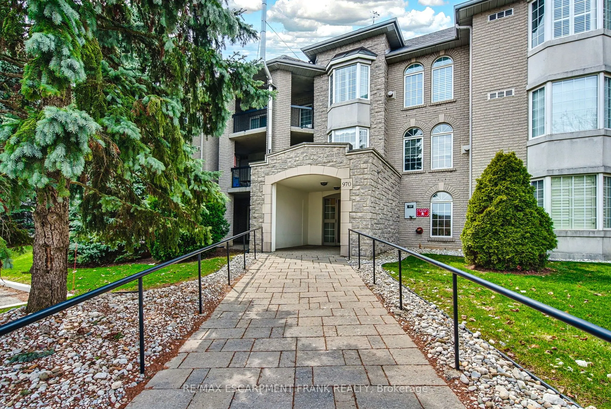 970 Golf Links Road, #205