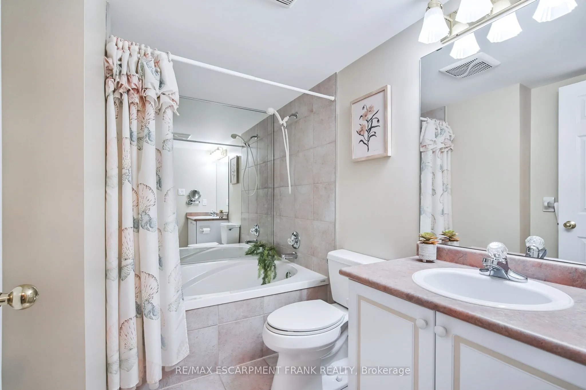 970 Golf Links Road, #205