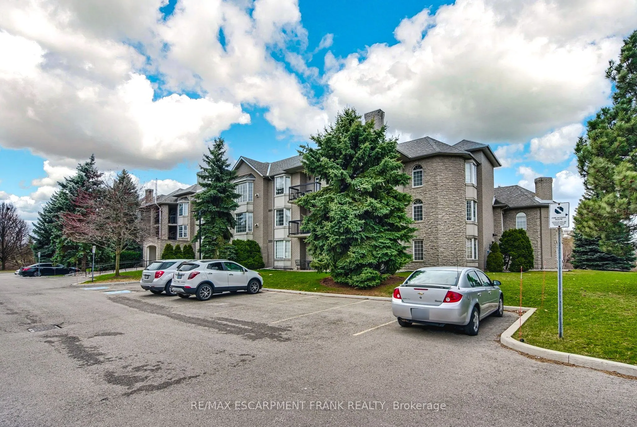 970 Golf Links Road, #205