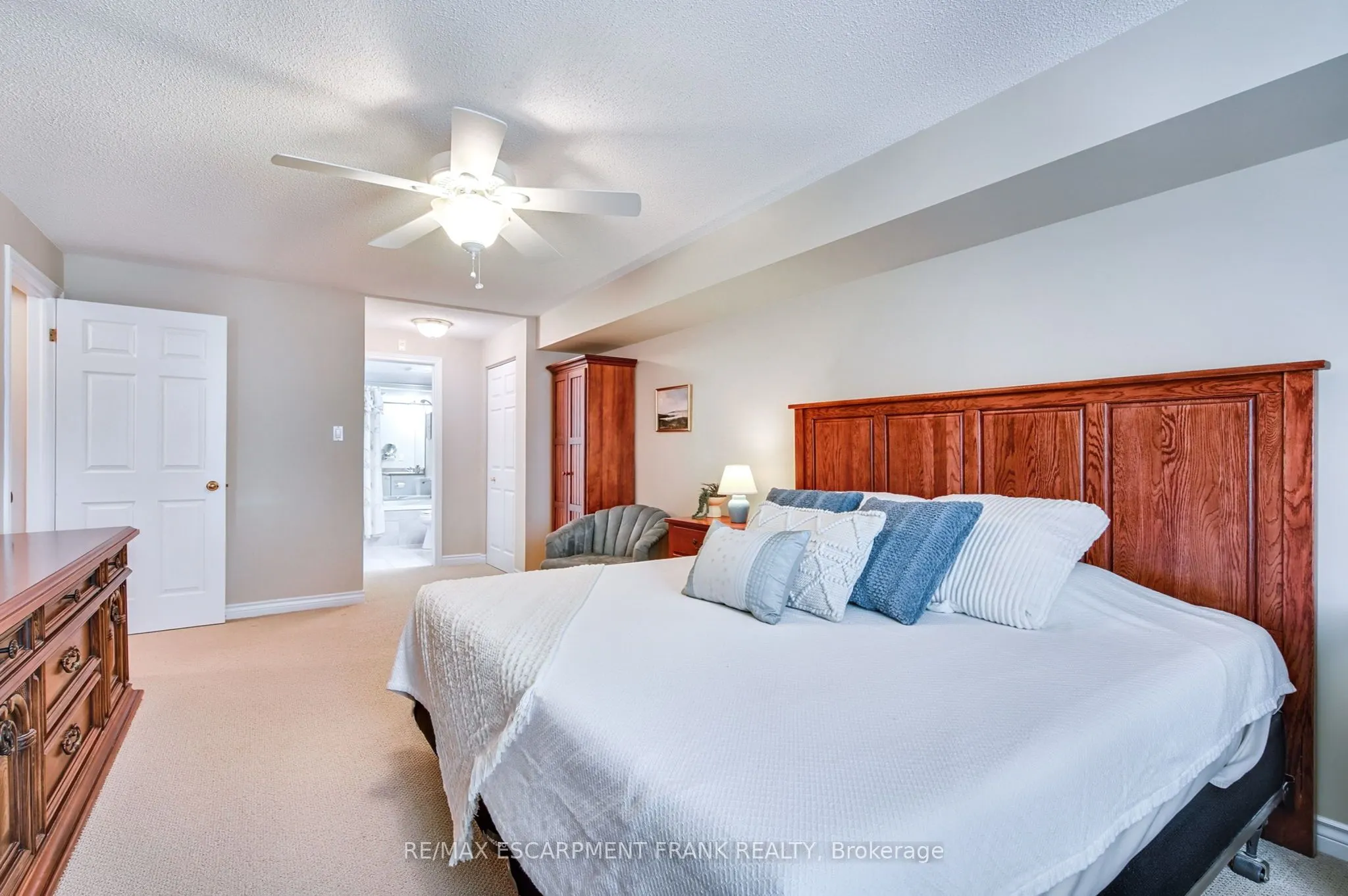 970 Golf Links Road, #205