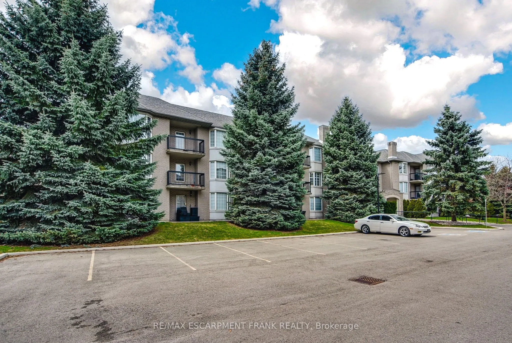 970 Golf Links Road, #205