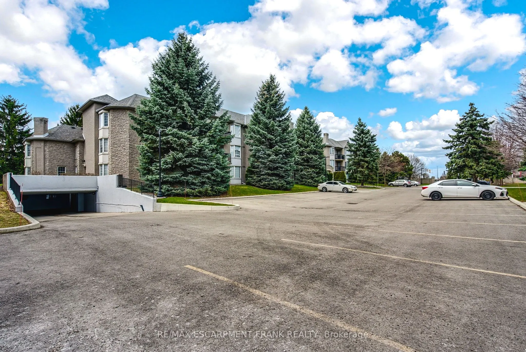 970 Golf Links Road, #205