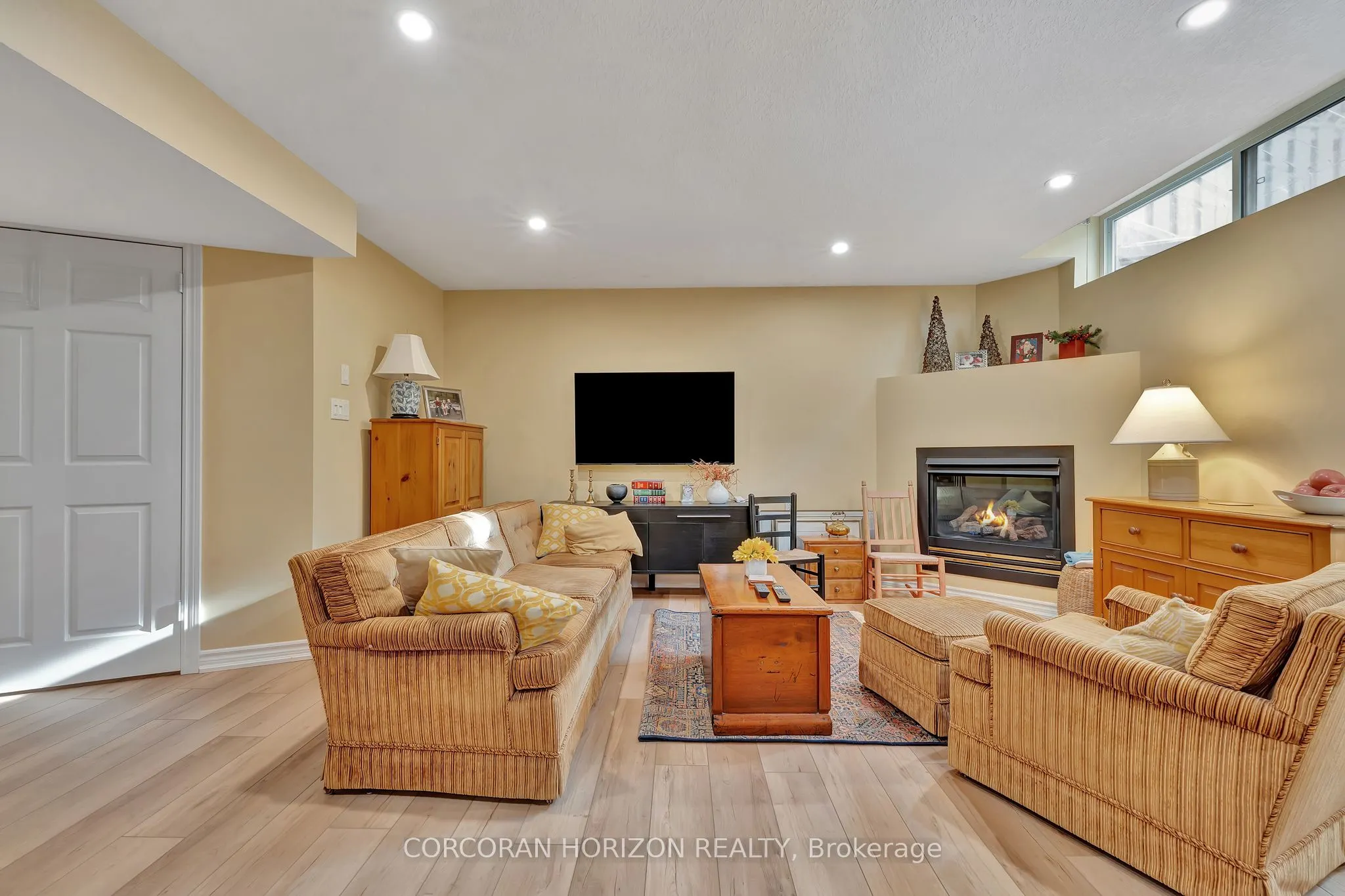 350 Doon Valley Drive, #10F