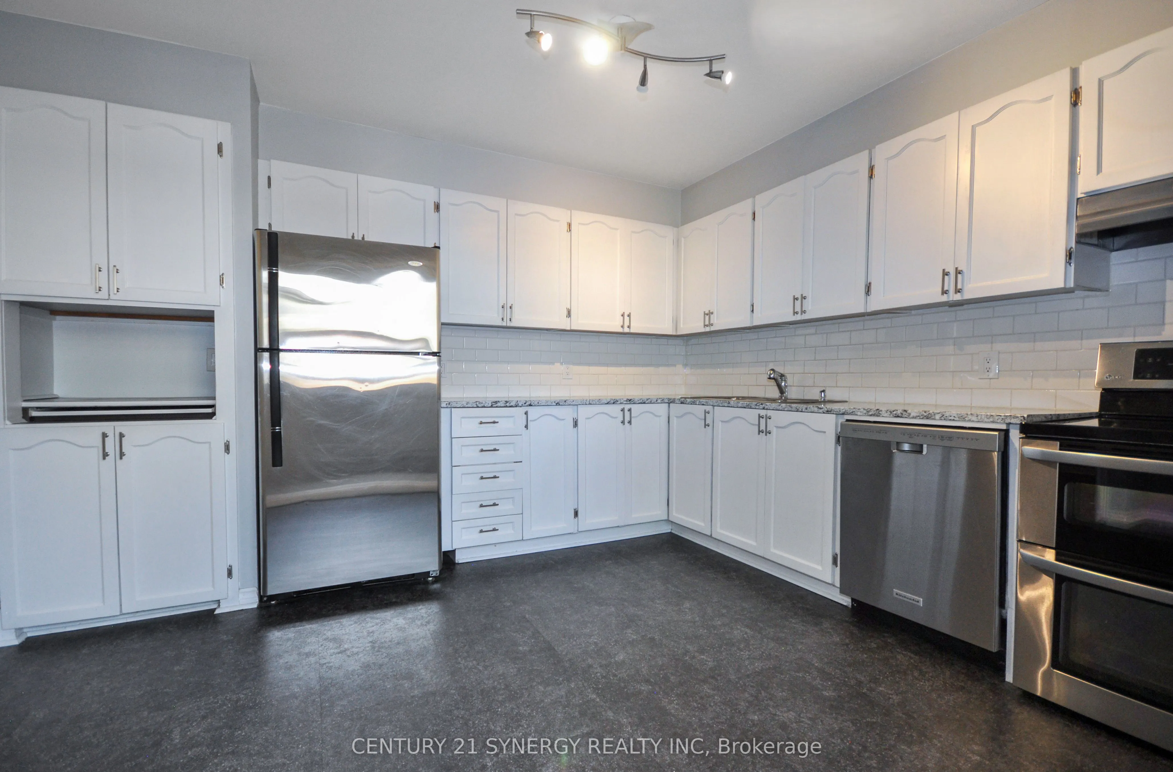 16-50 Greenbank Road, #16