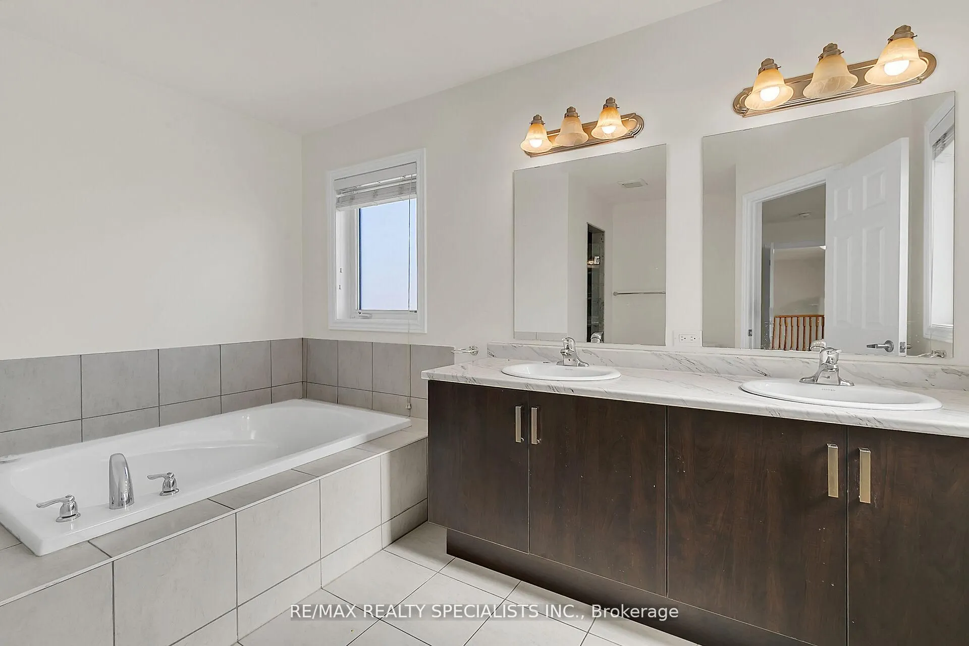 111 Kay Crescent