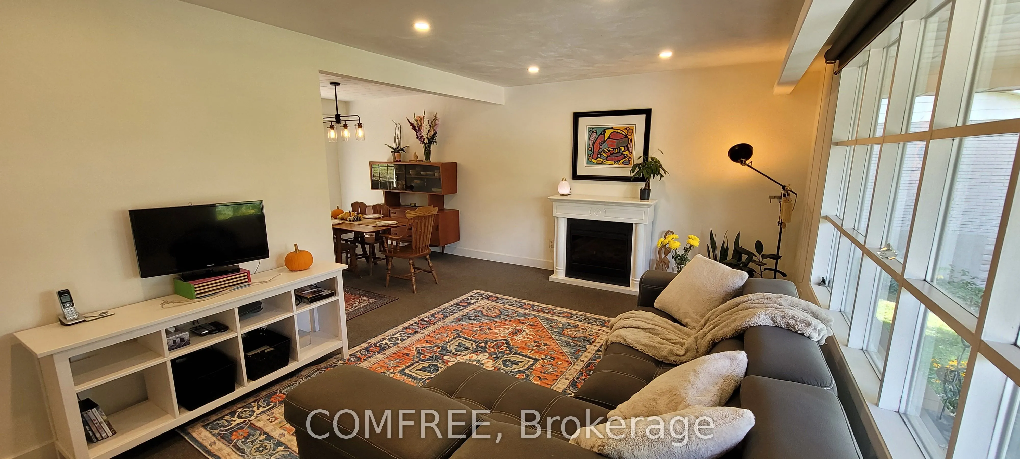 93 Water Street E