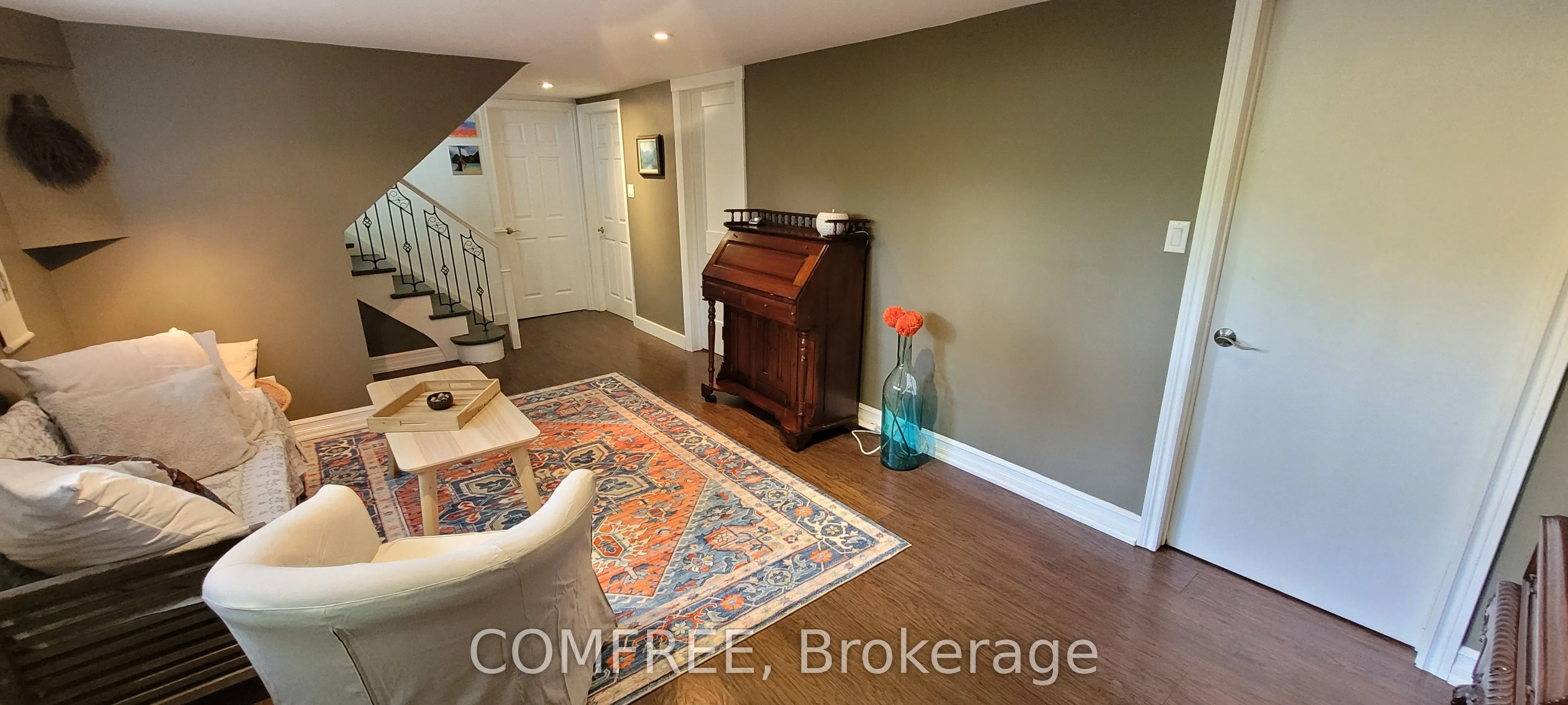 93 Water Street E