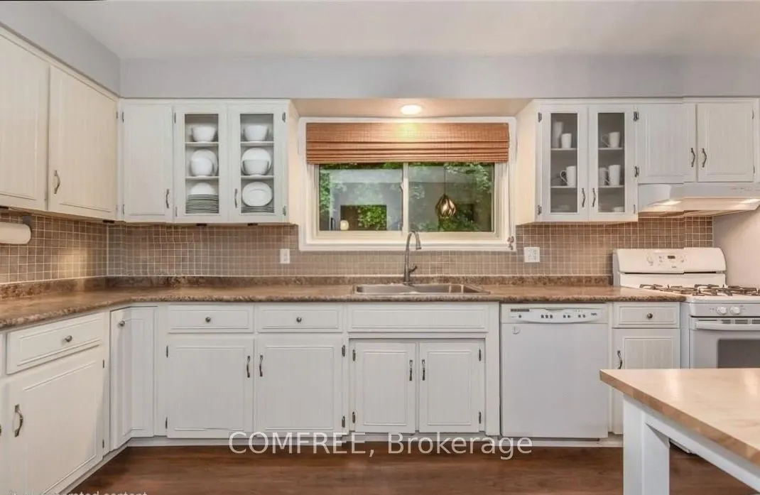 93 Water Street E