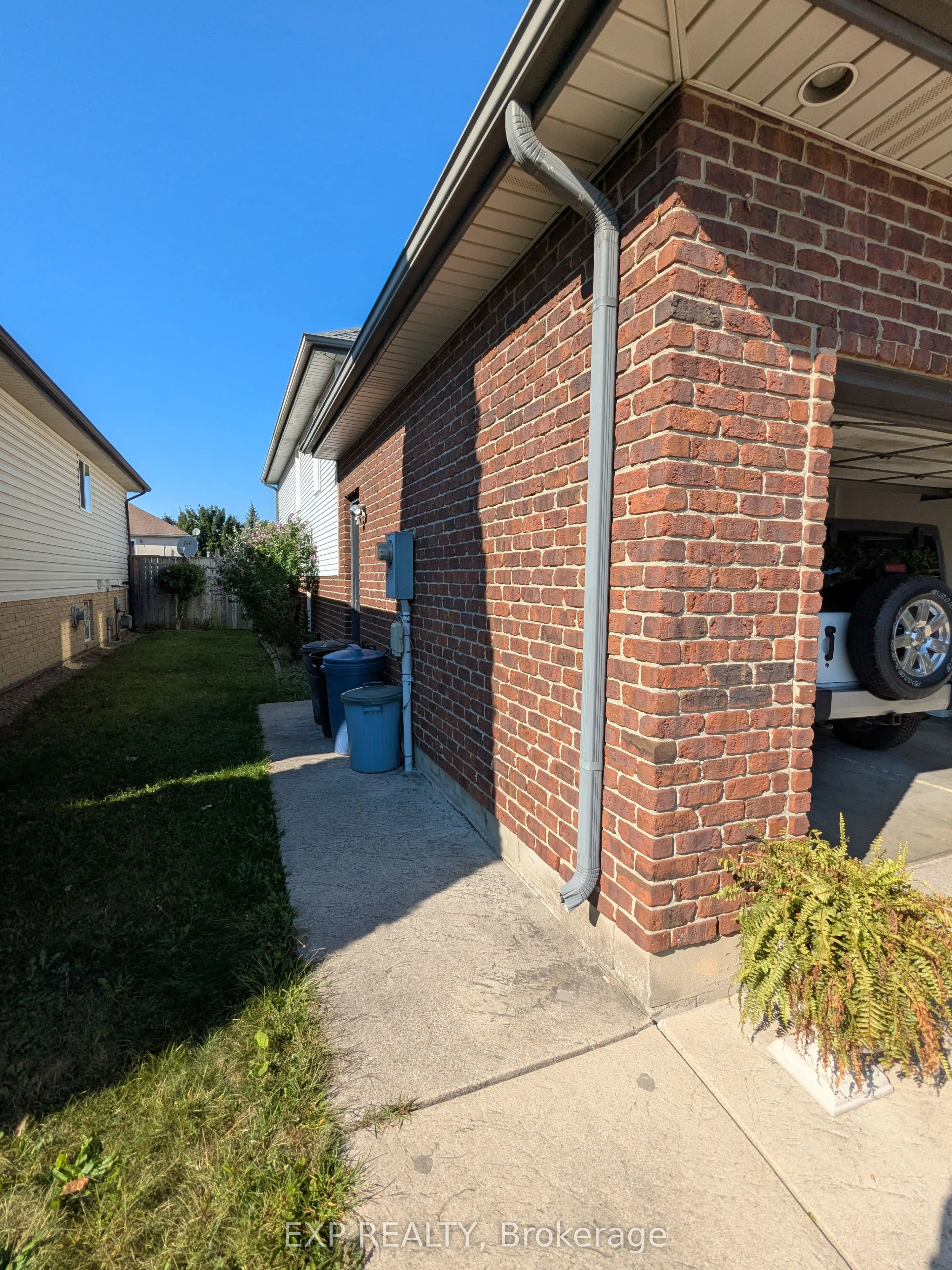 11209 Ancona Crescent