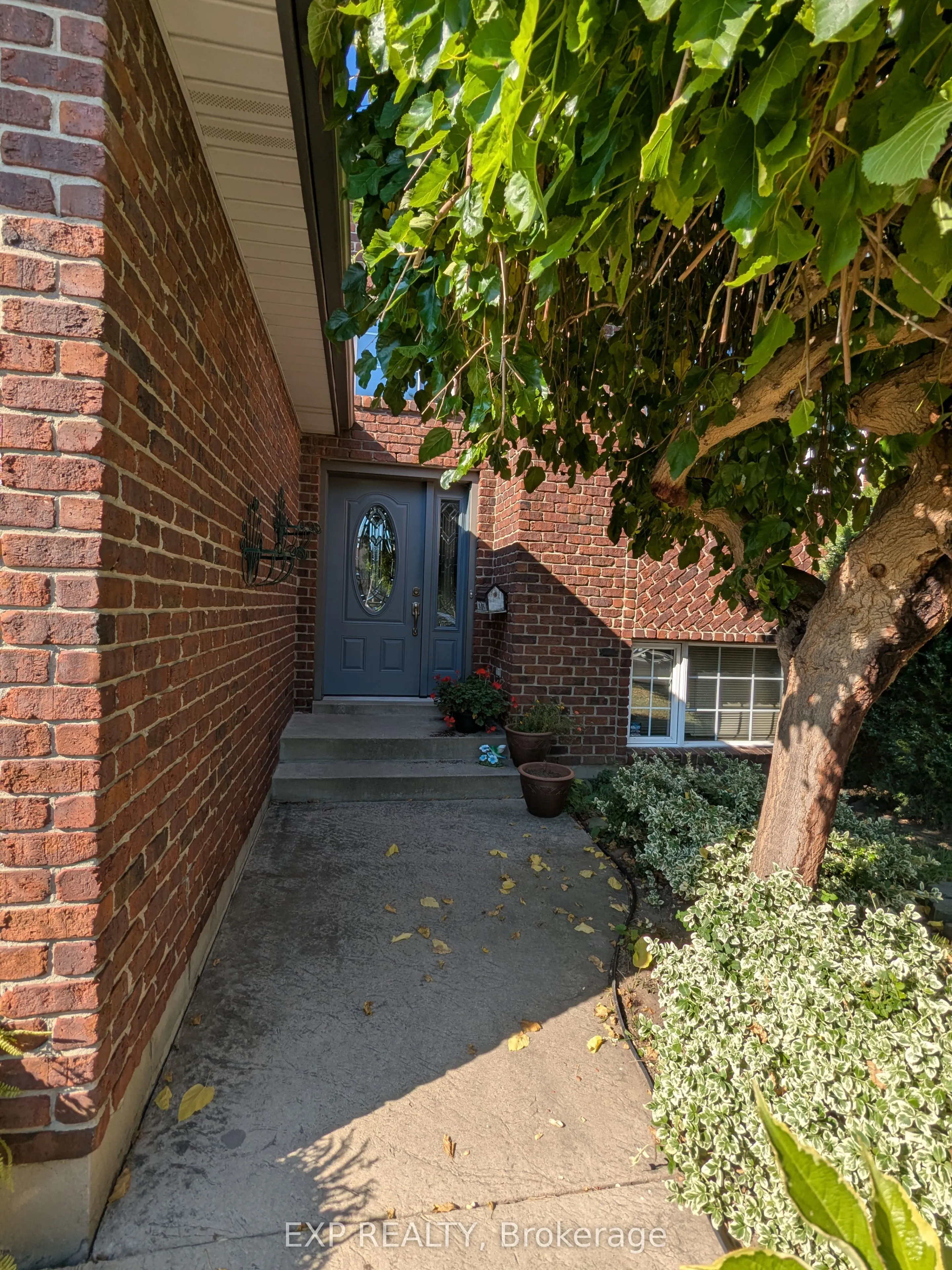 11209 Ancona Crescent