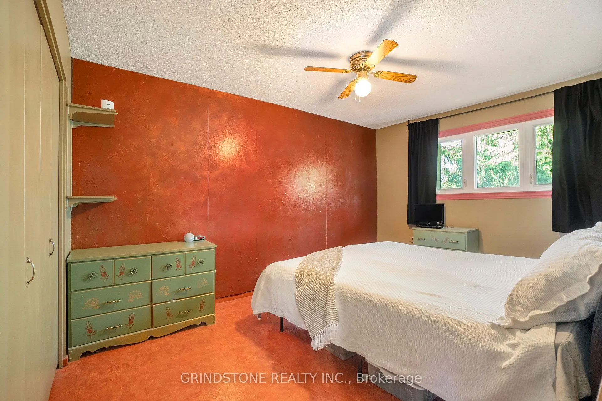 21 Midland Crescent, #14