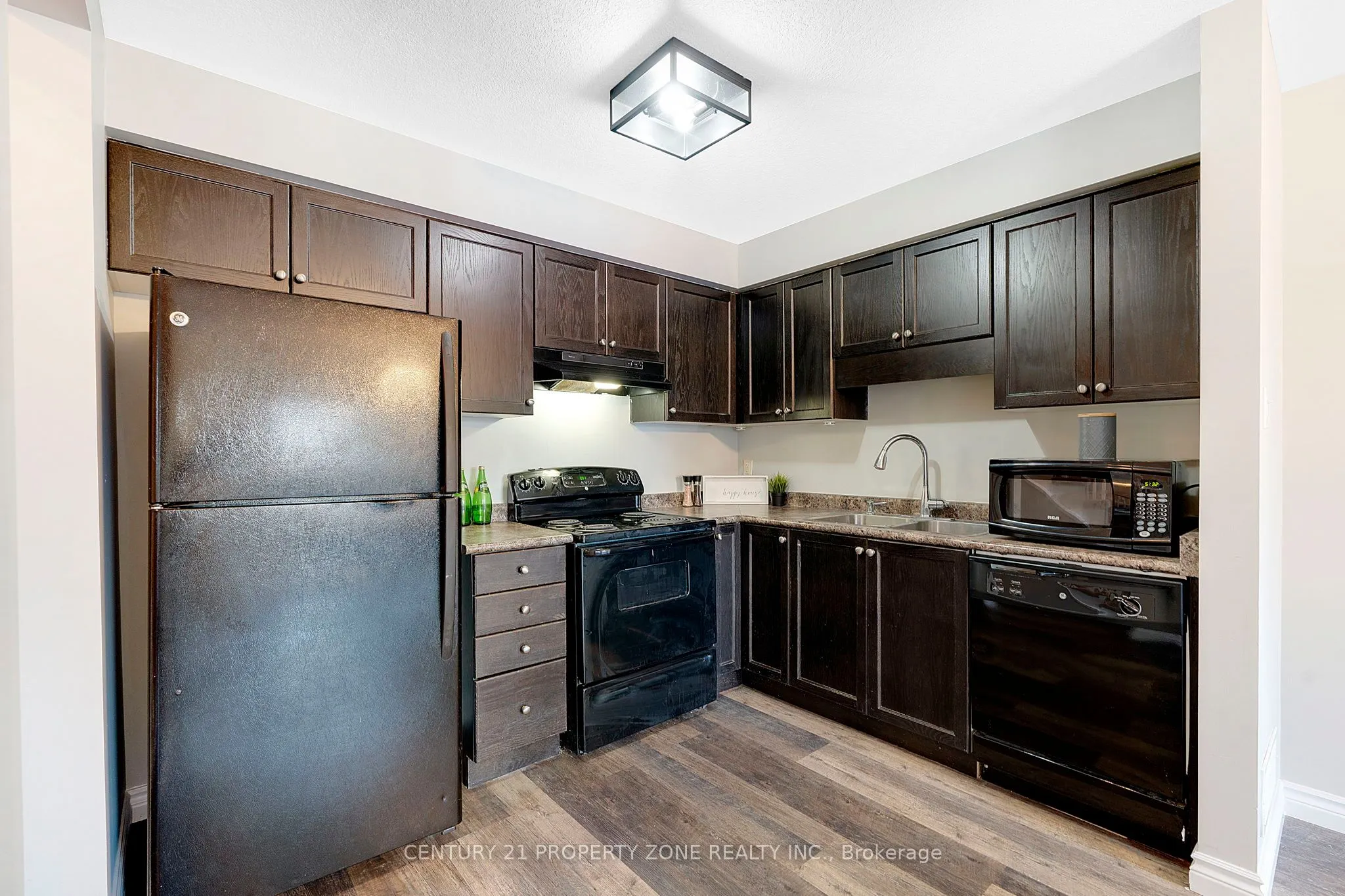 525 Banffshire Crescent