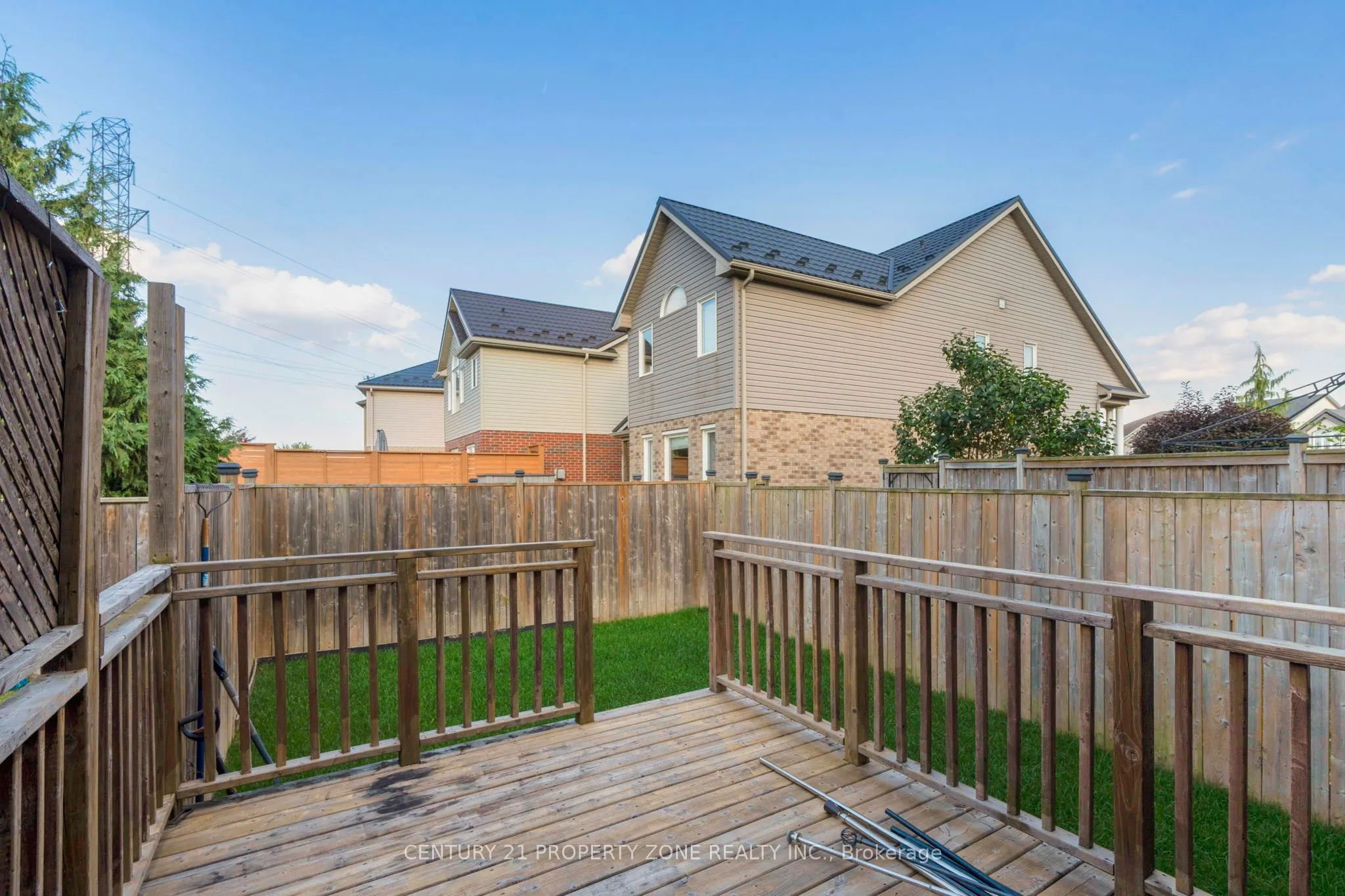 525 Banffshire Crescent