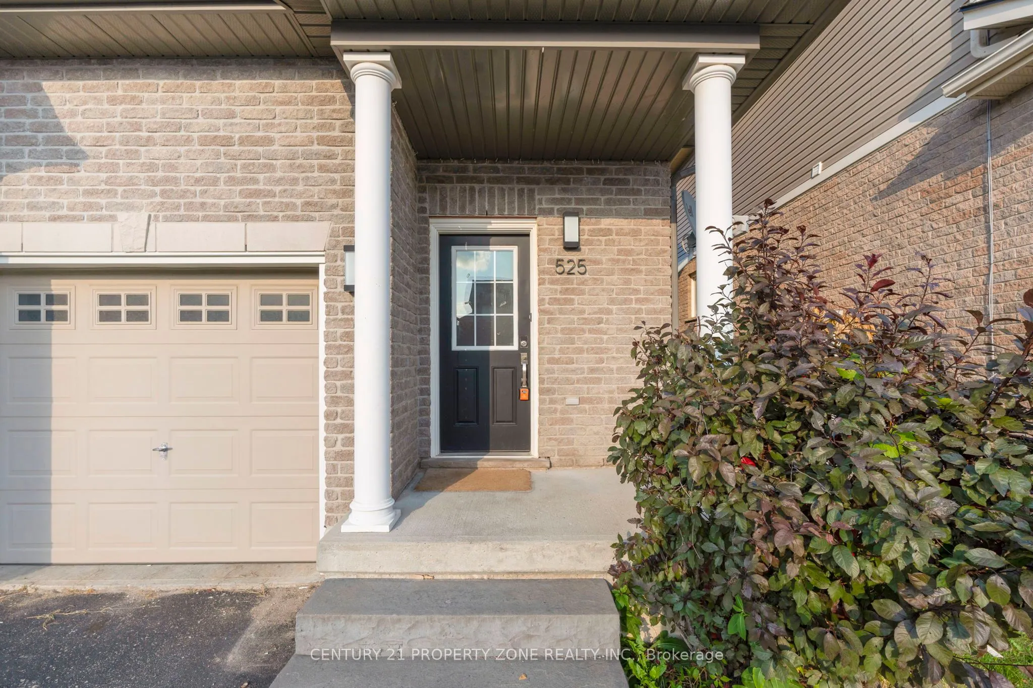 525 Banffshire Crescent