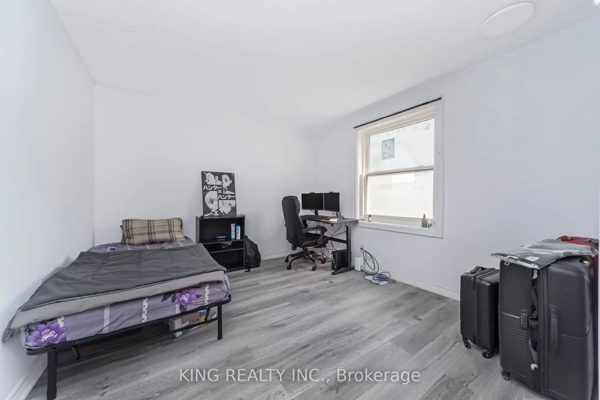 1097 Queens Boulevard