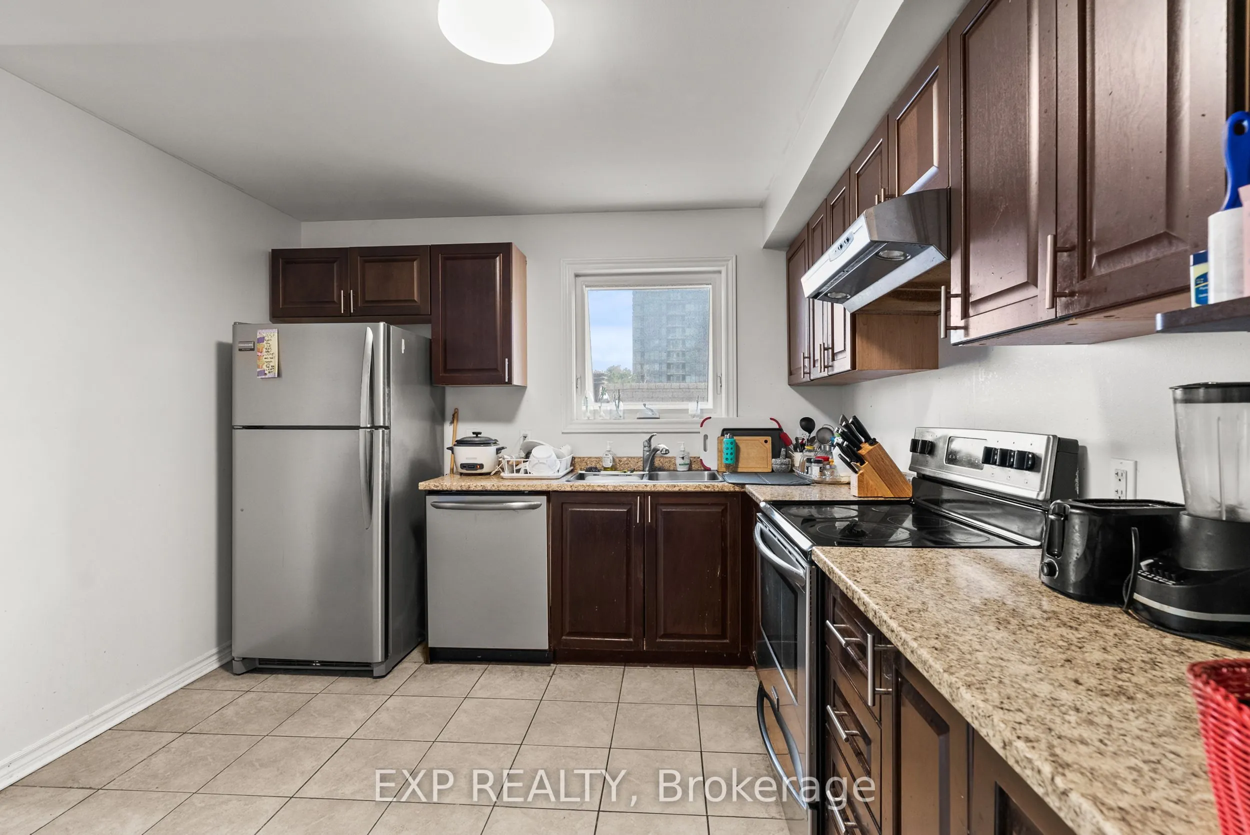 52 Champagne Avenue S, #C