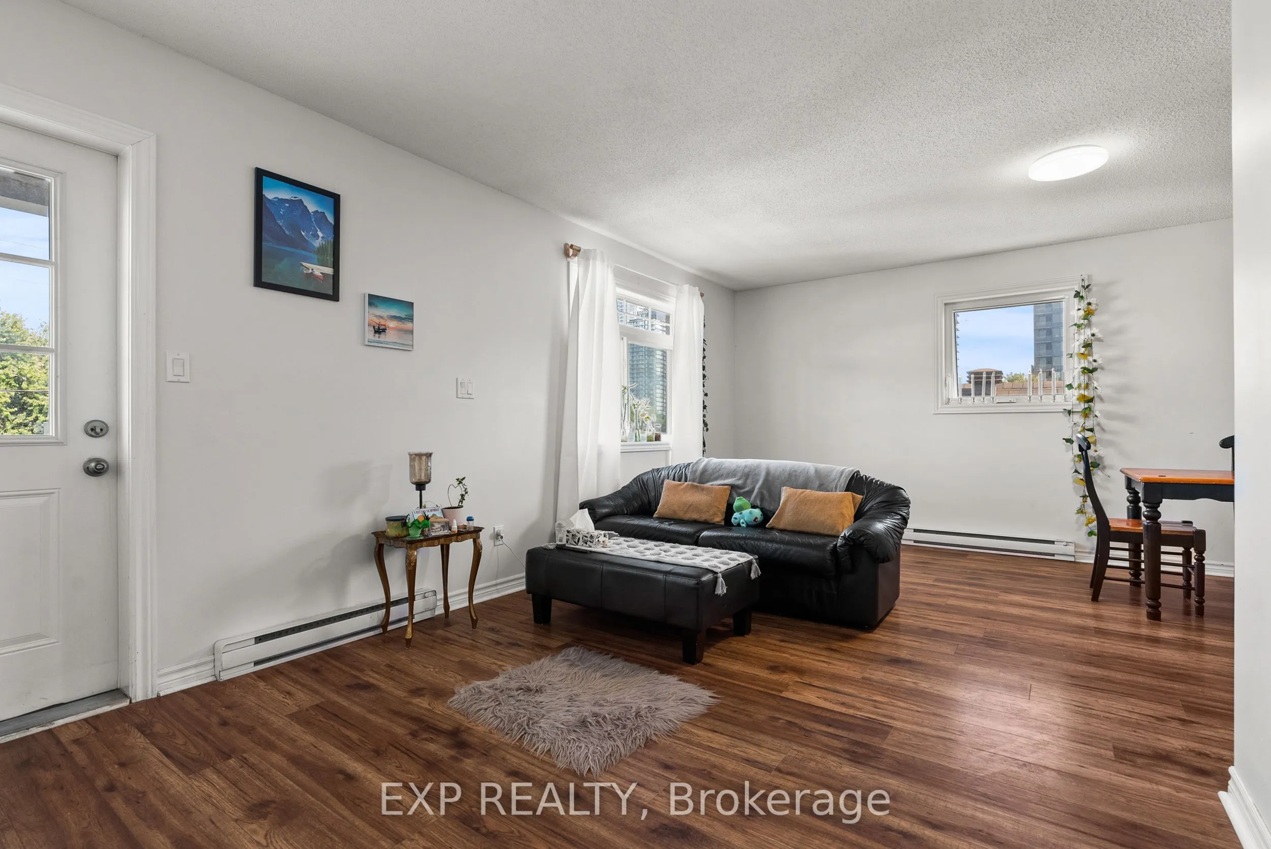52 Champagne Avenue S, #C