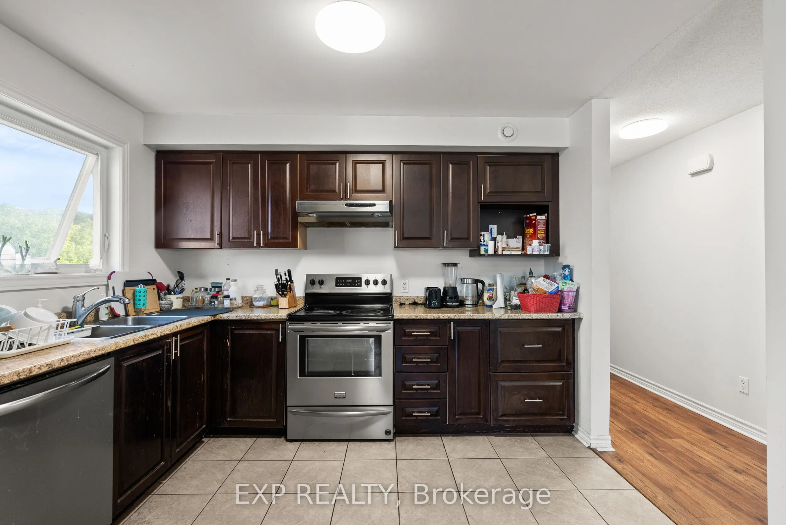 52 Champagne Avenue S, #C