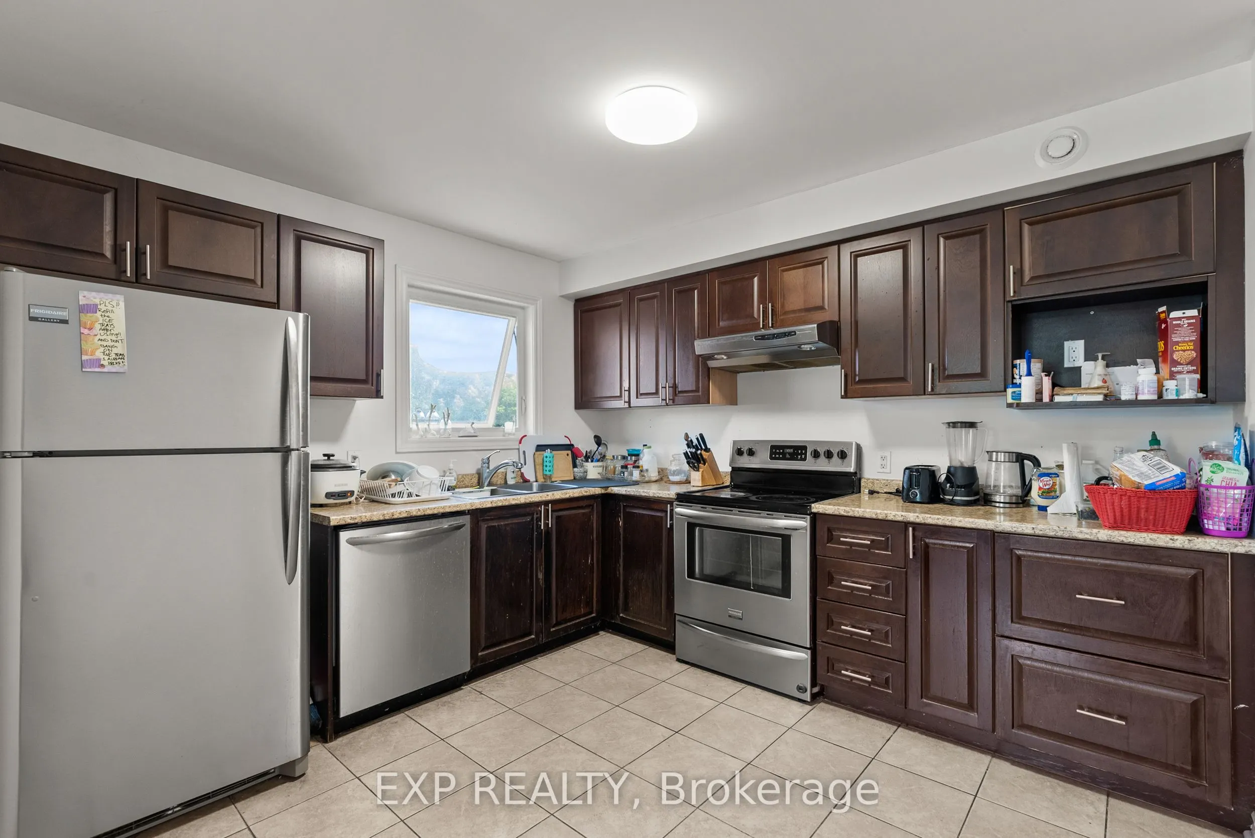 52 Champagne Avenue S, #C