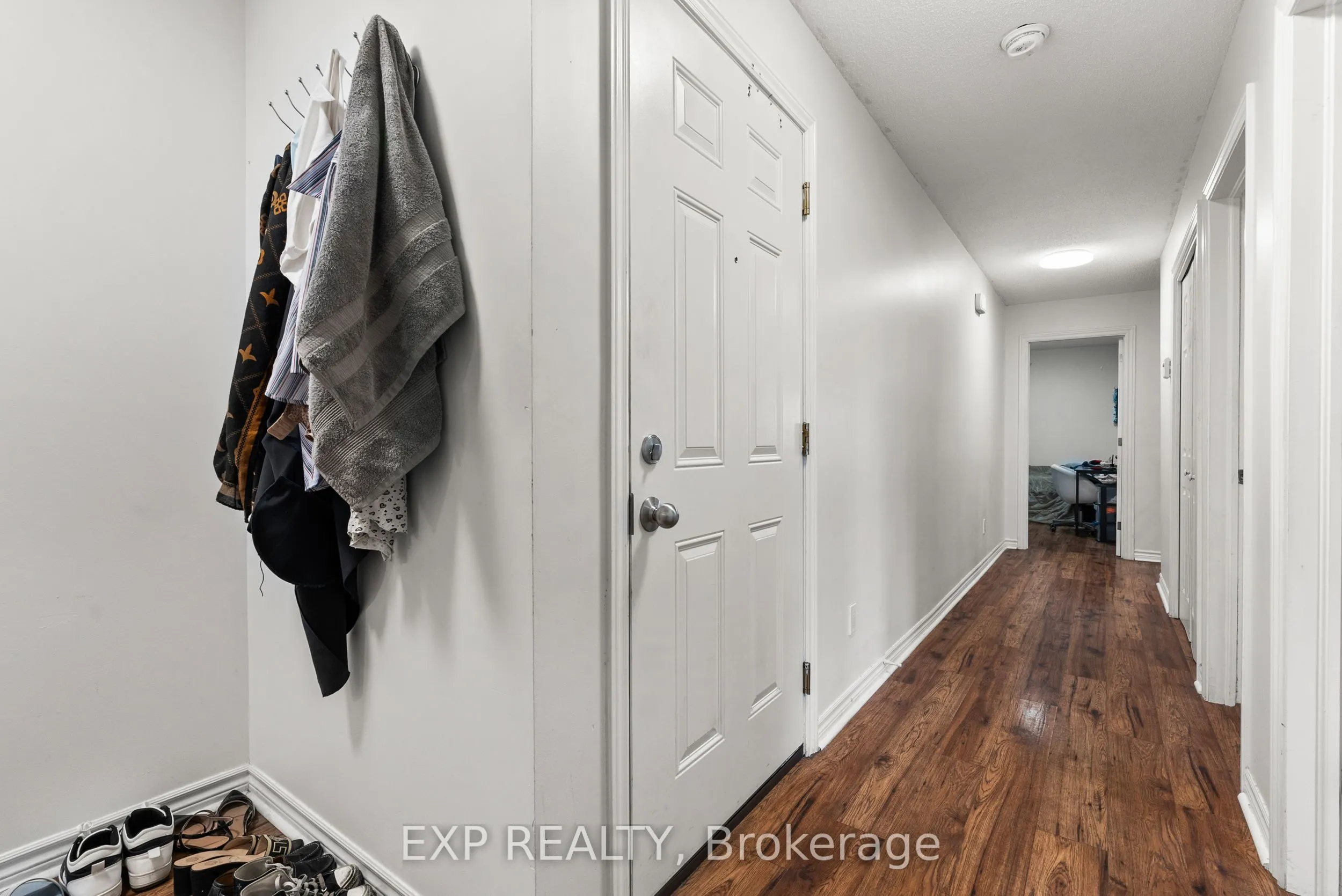 52 Champagne Avenue S, #C