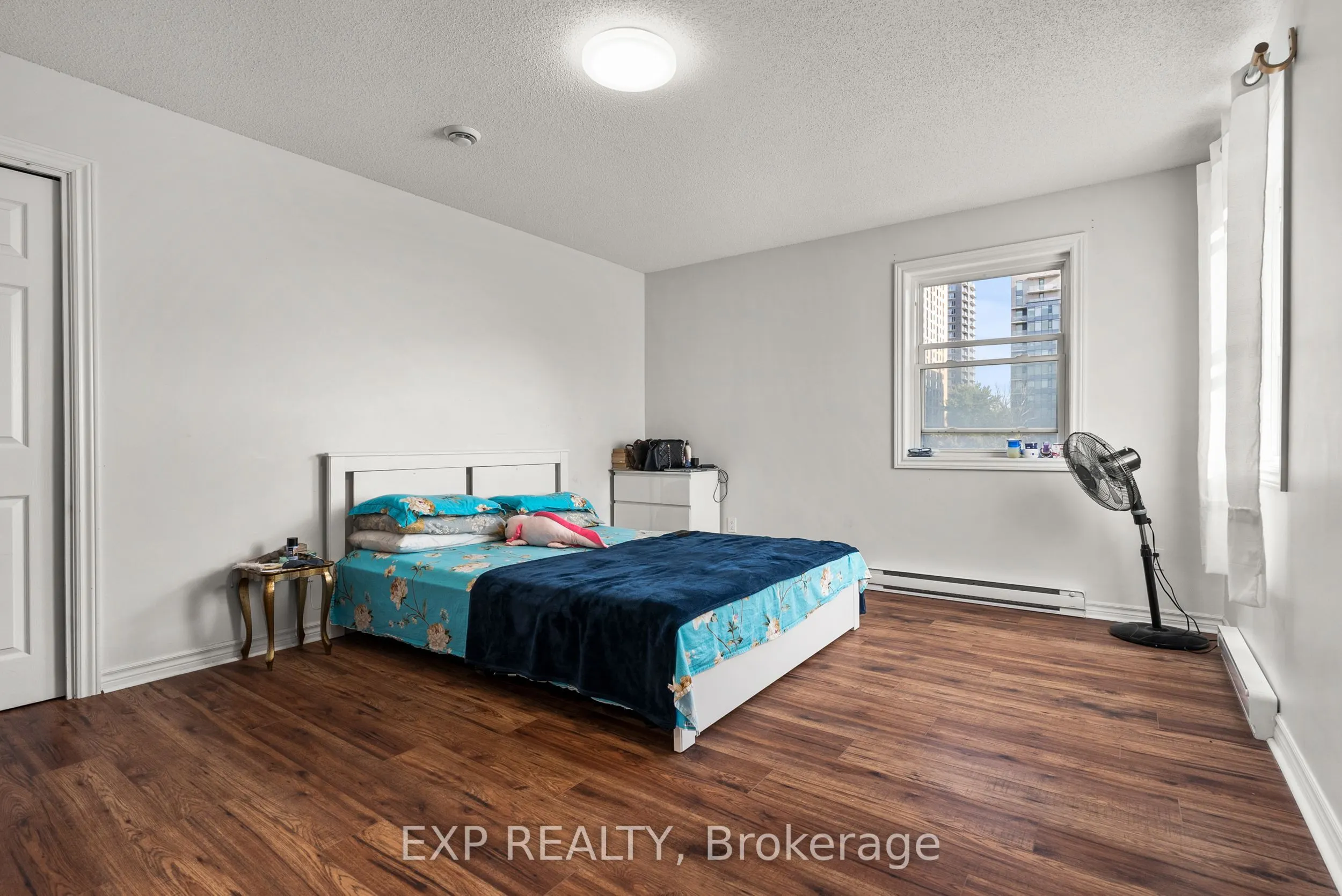 52 Champagne Avenue S, #C