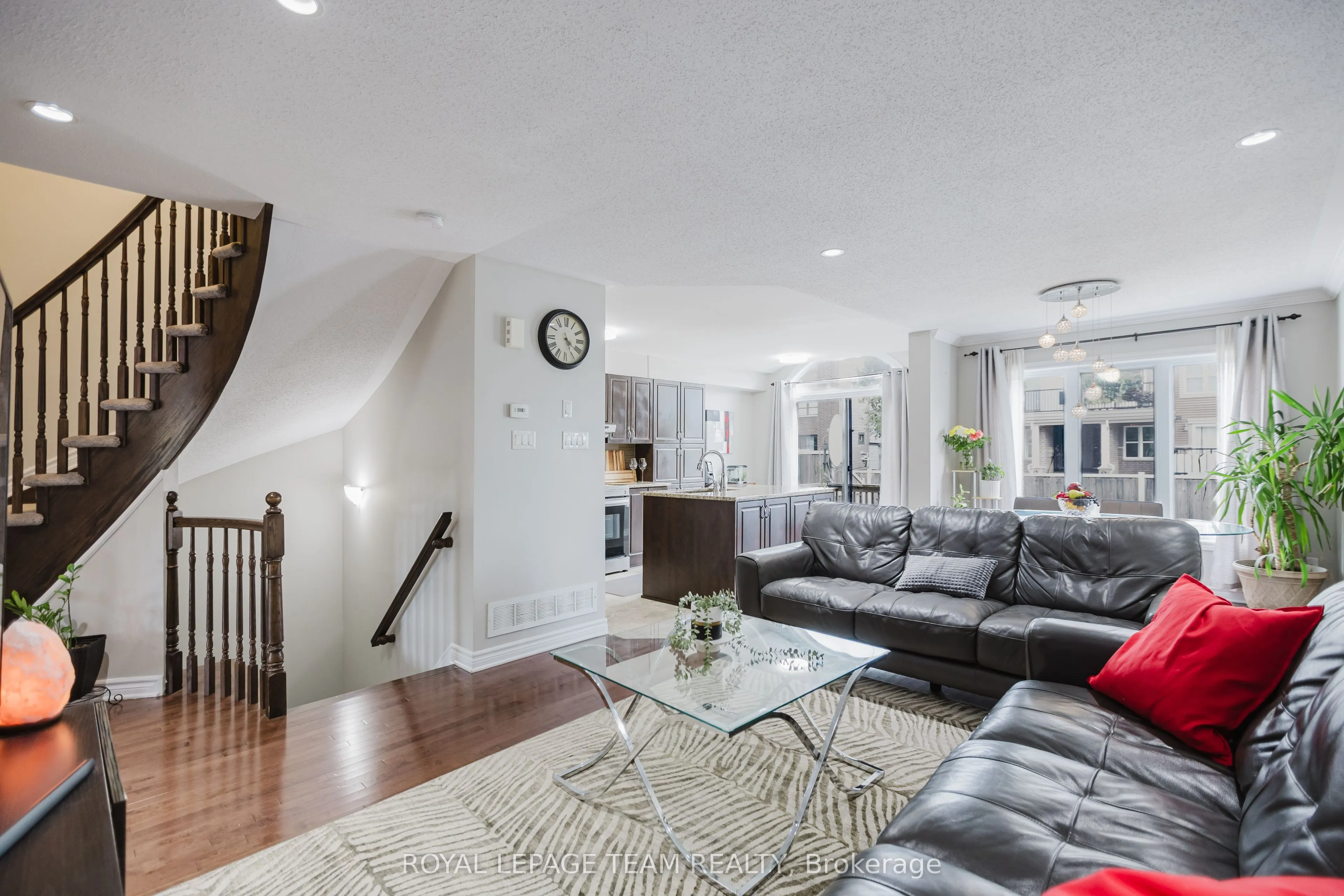 121 Mancini Way