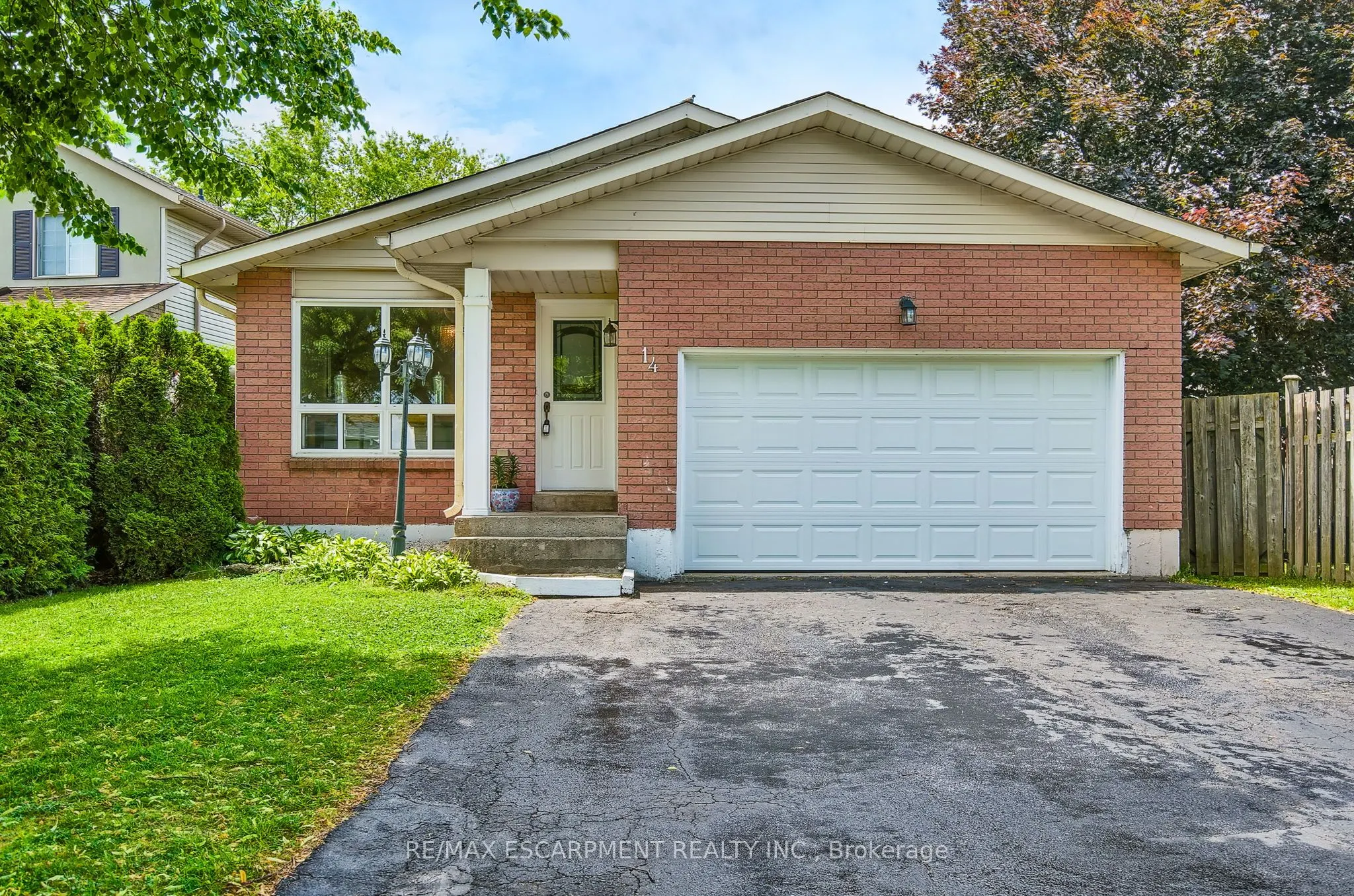 14 Ashridge Place