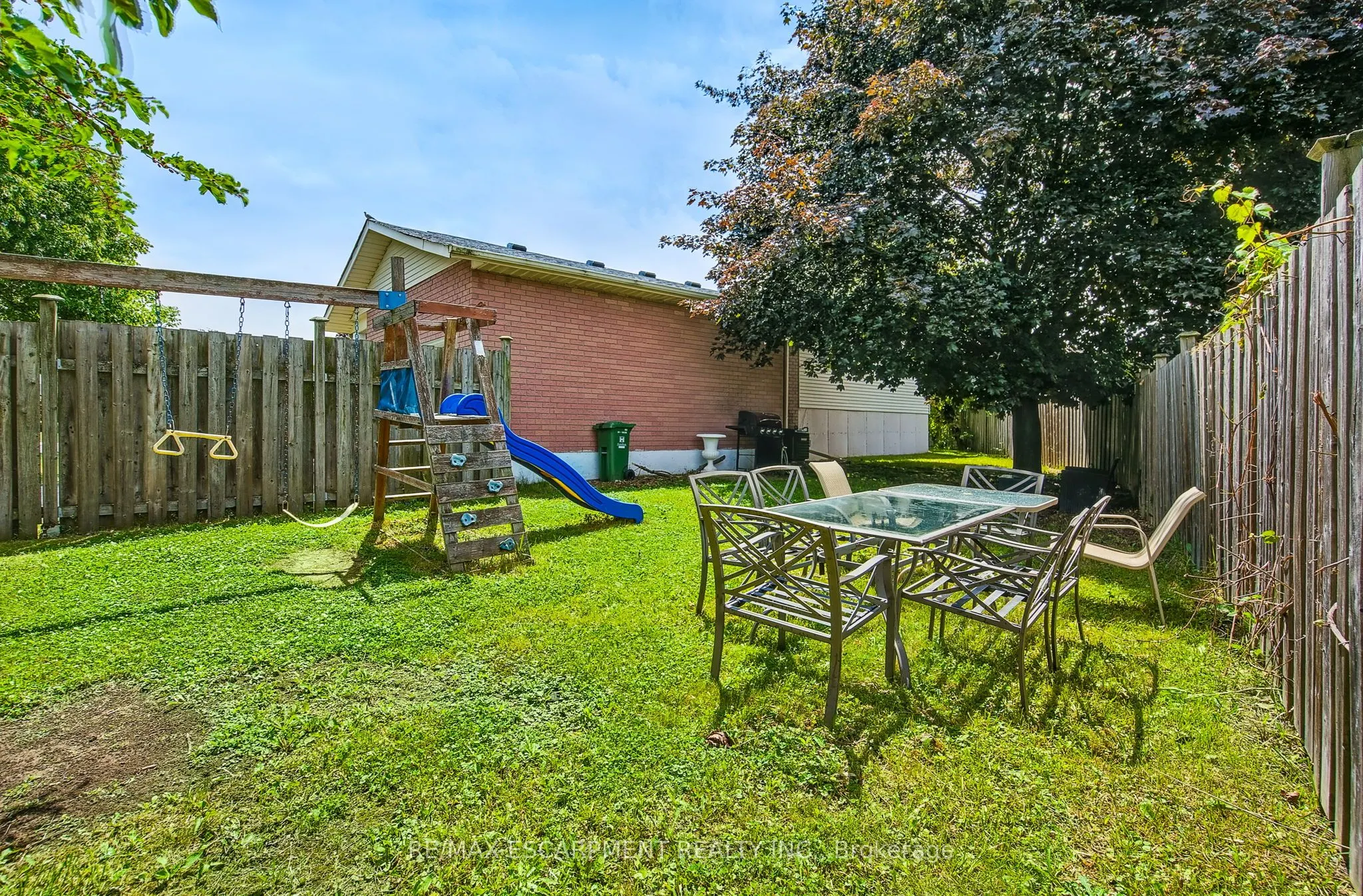 14 Ashridge Place