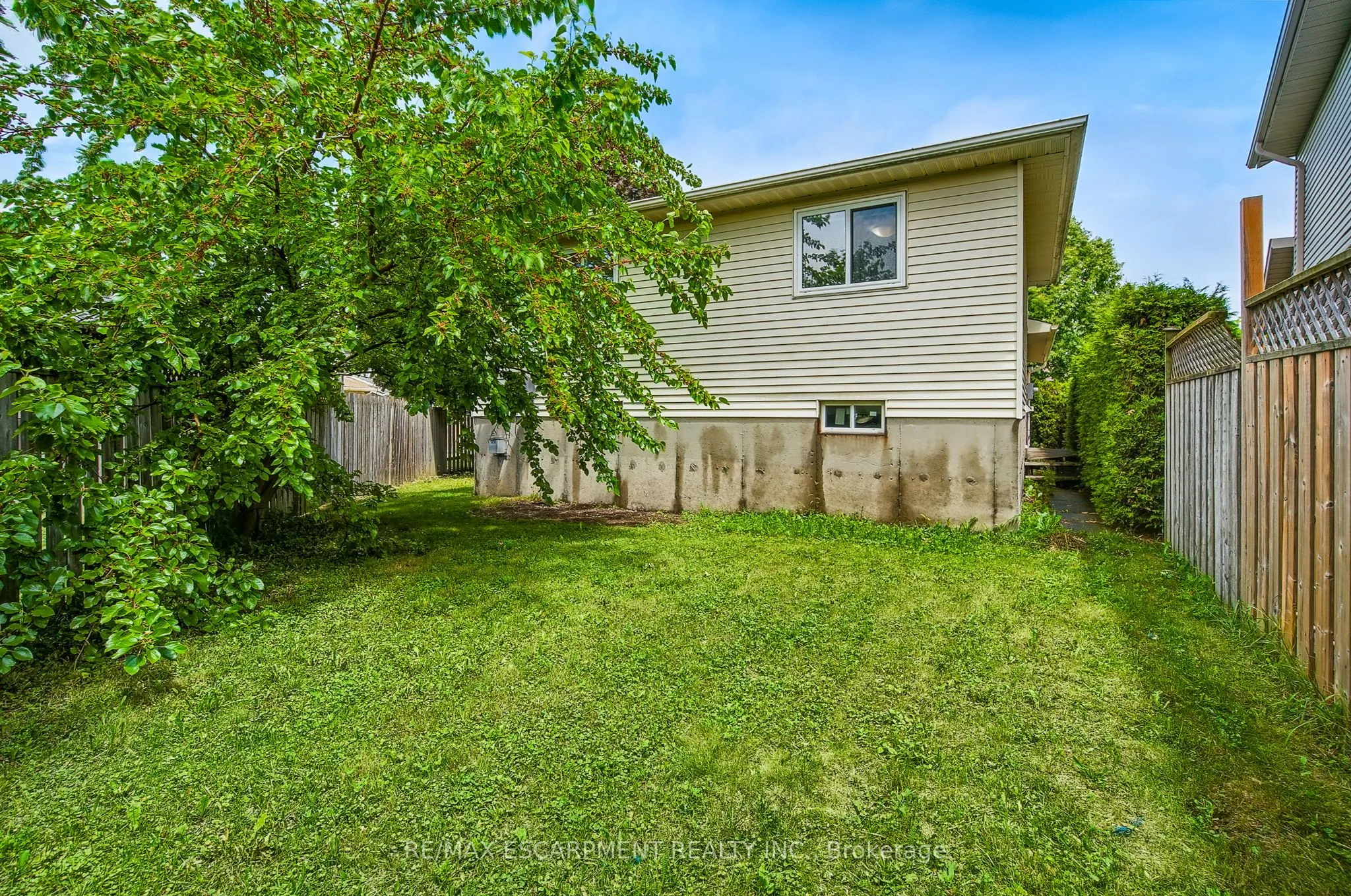14 Ashridge Place