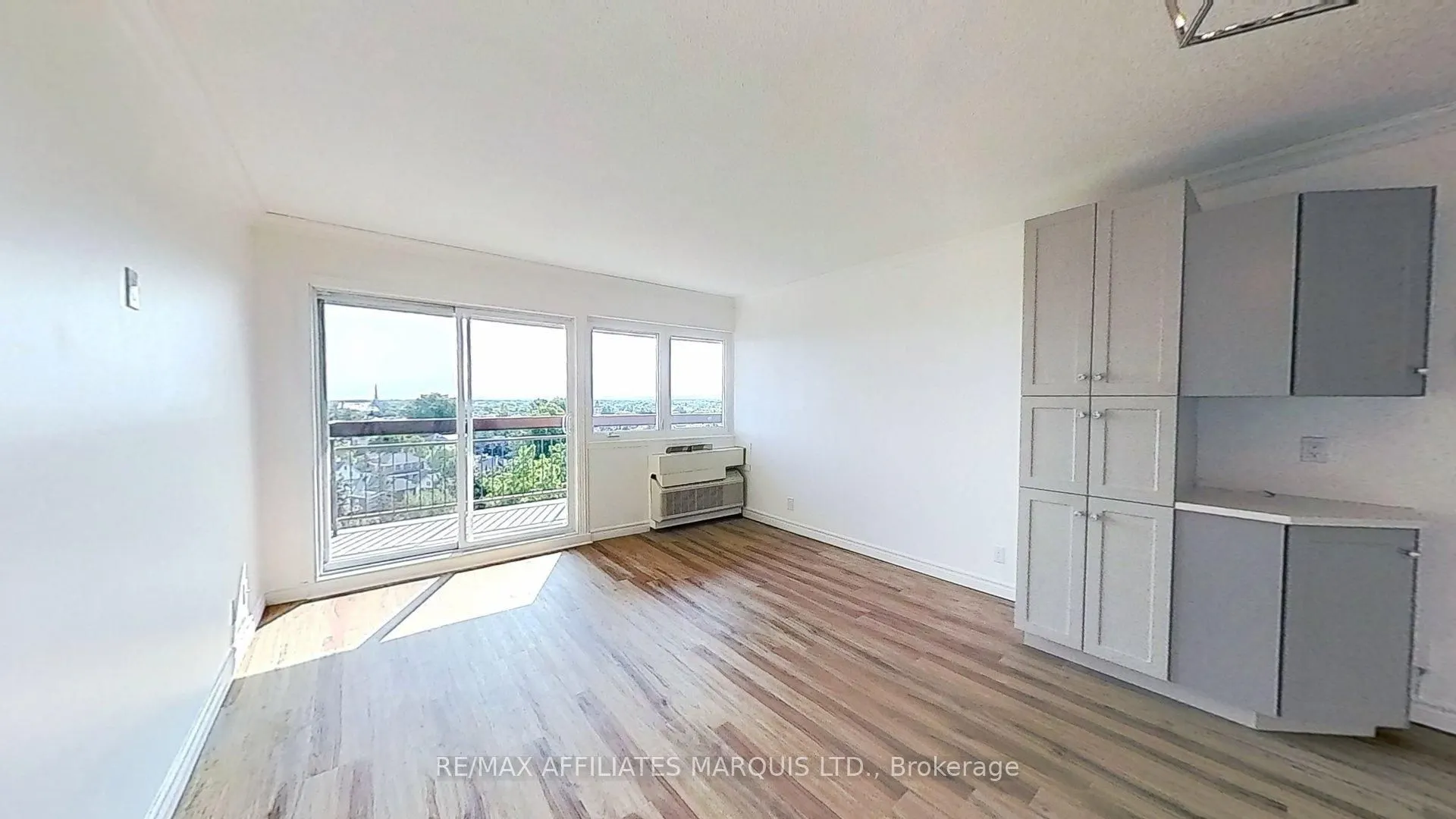 308 Second Street E, #1106
