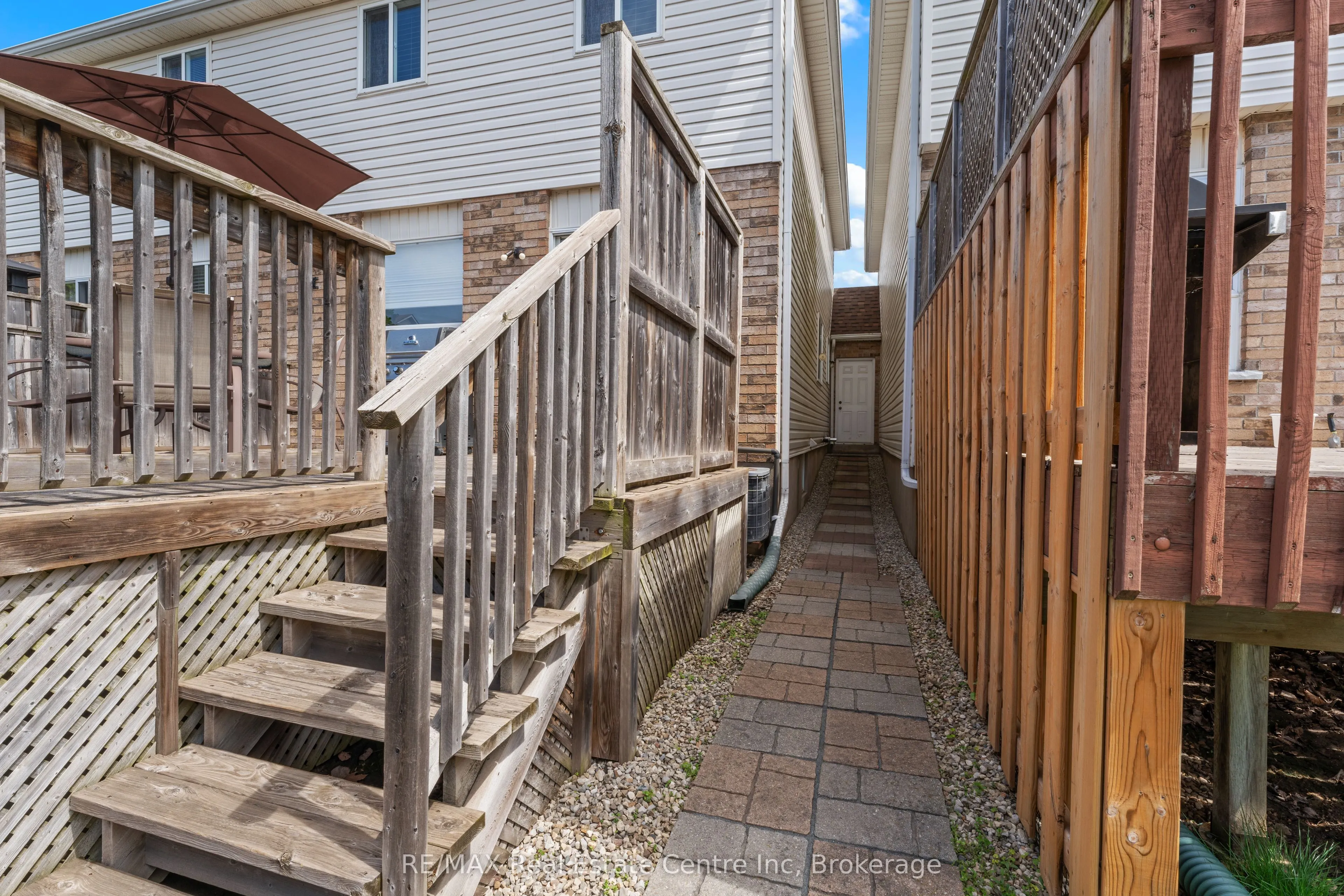 139 Gosling Gardens