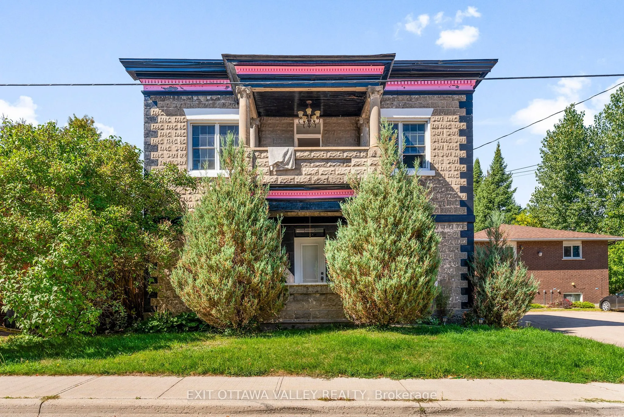 310 Murray Street