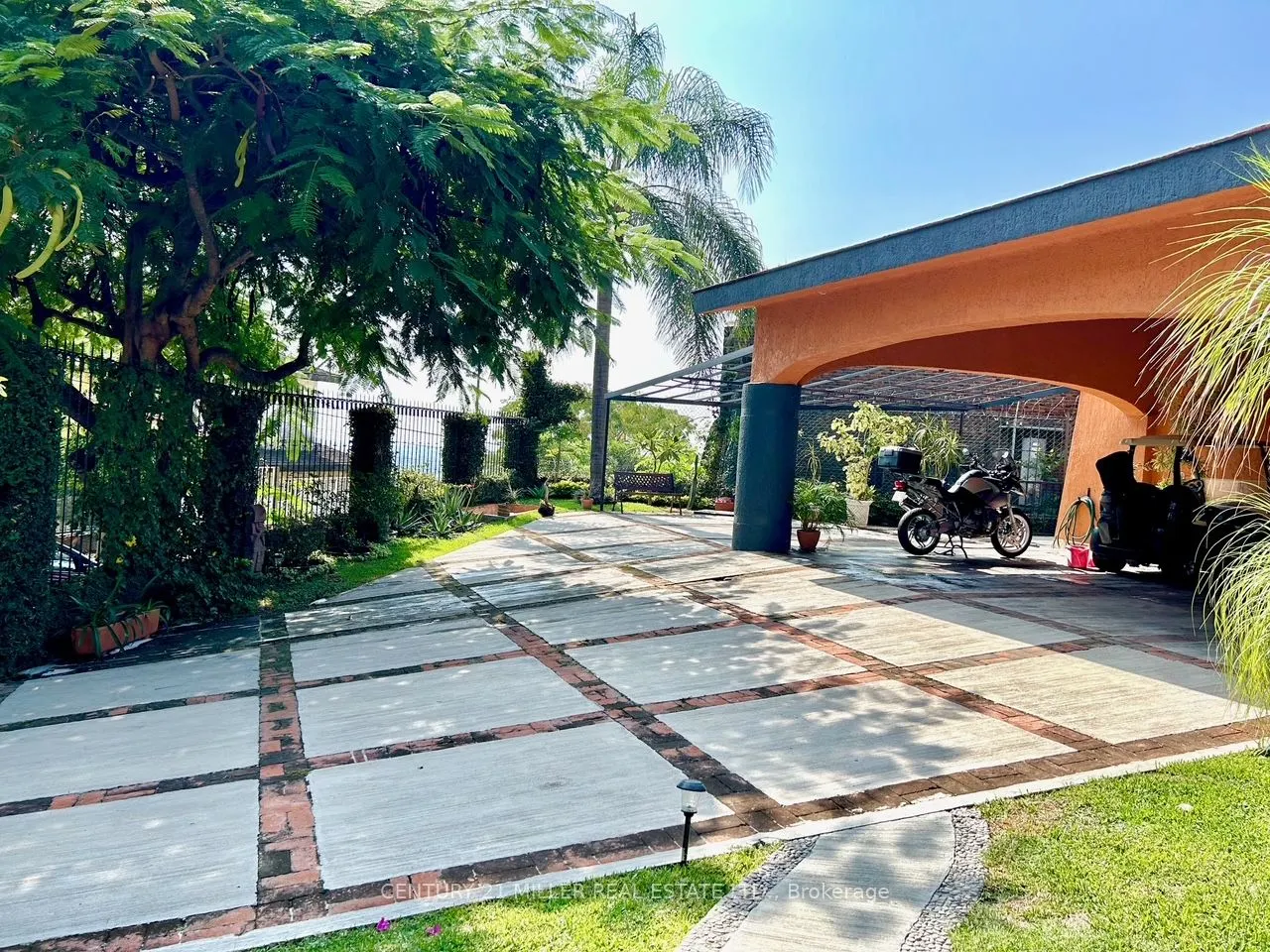 37 Cerrada Vista Hermosa