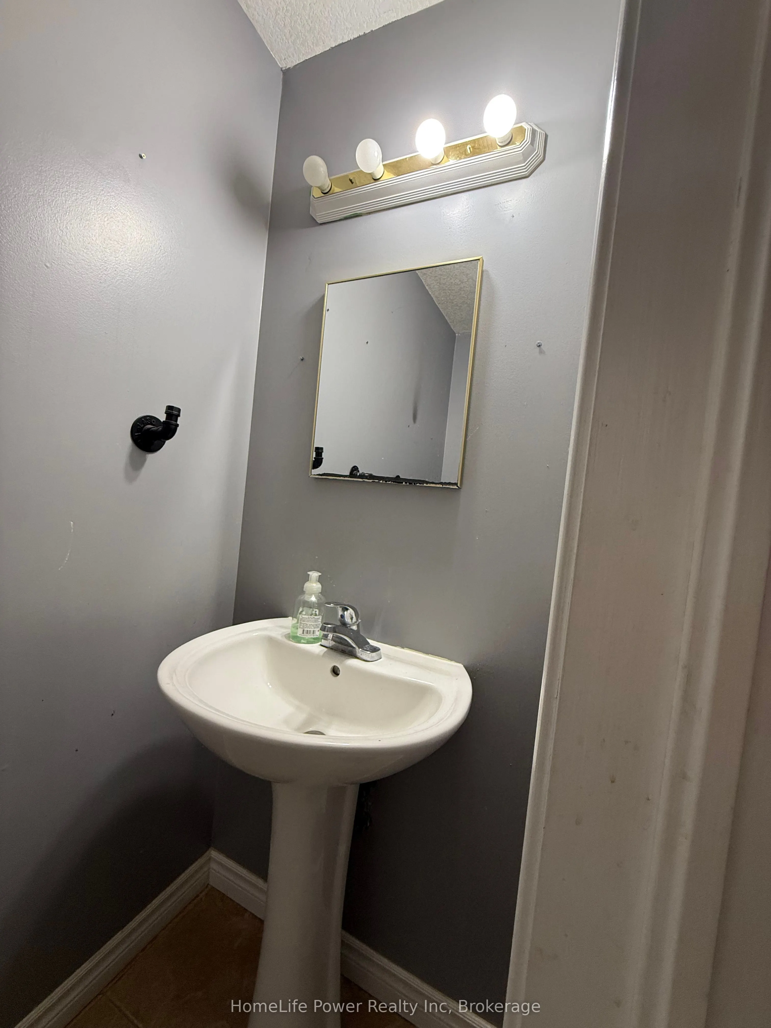 106 Edgemere Drive
