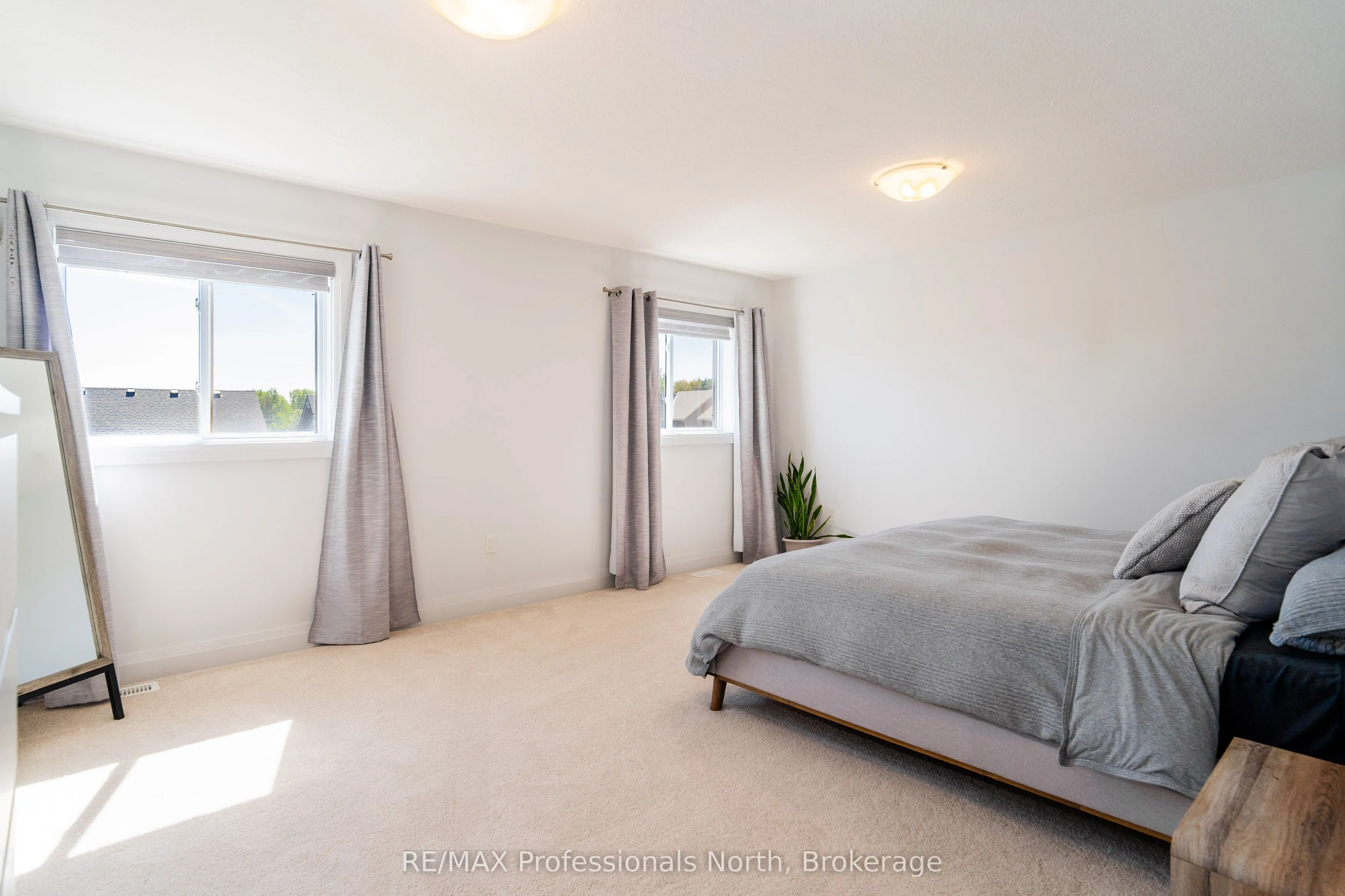 35 Woodstream Drive
