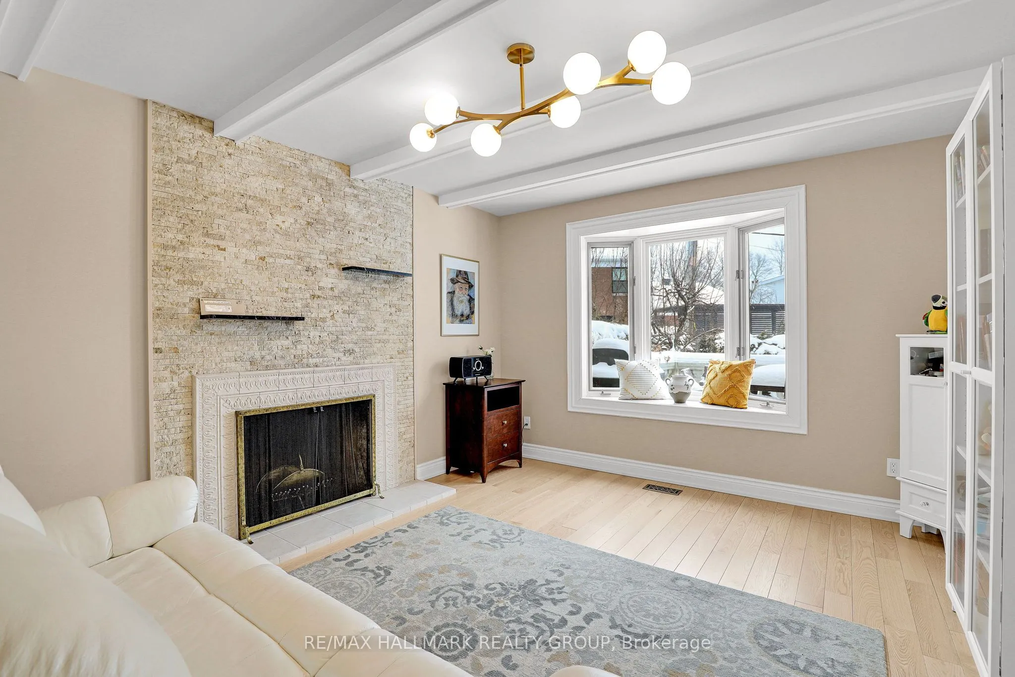 1712 Playfair Drive