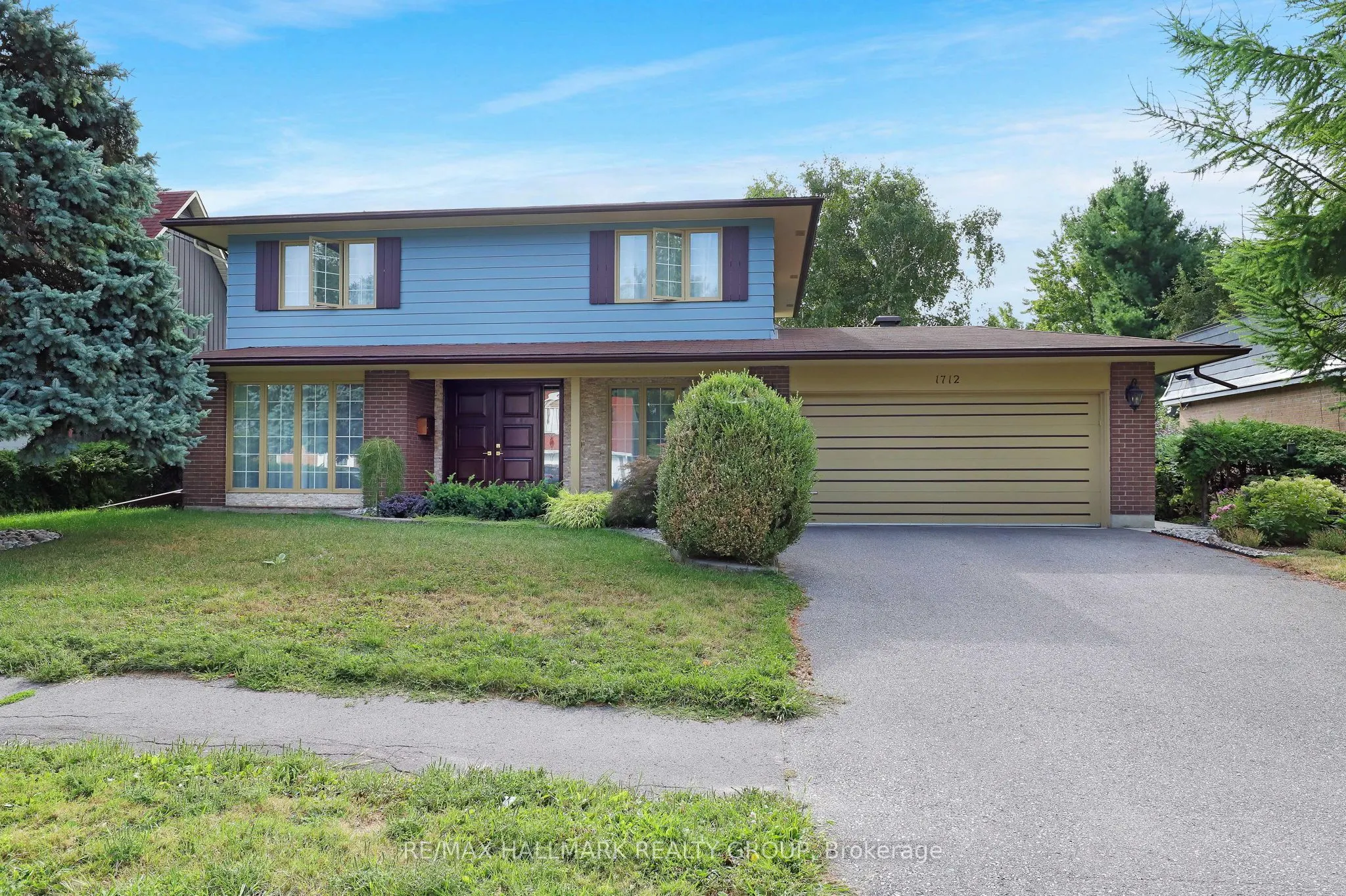 1712 Playfair Drive