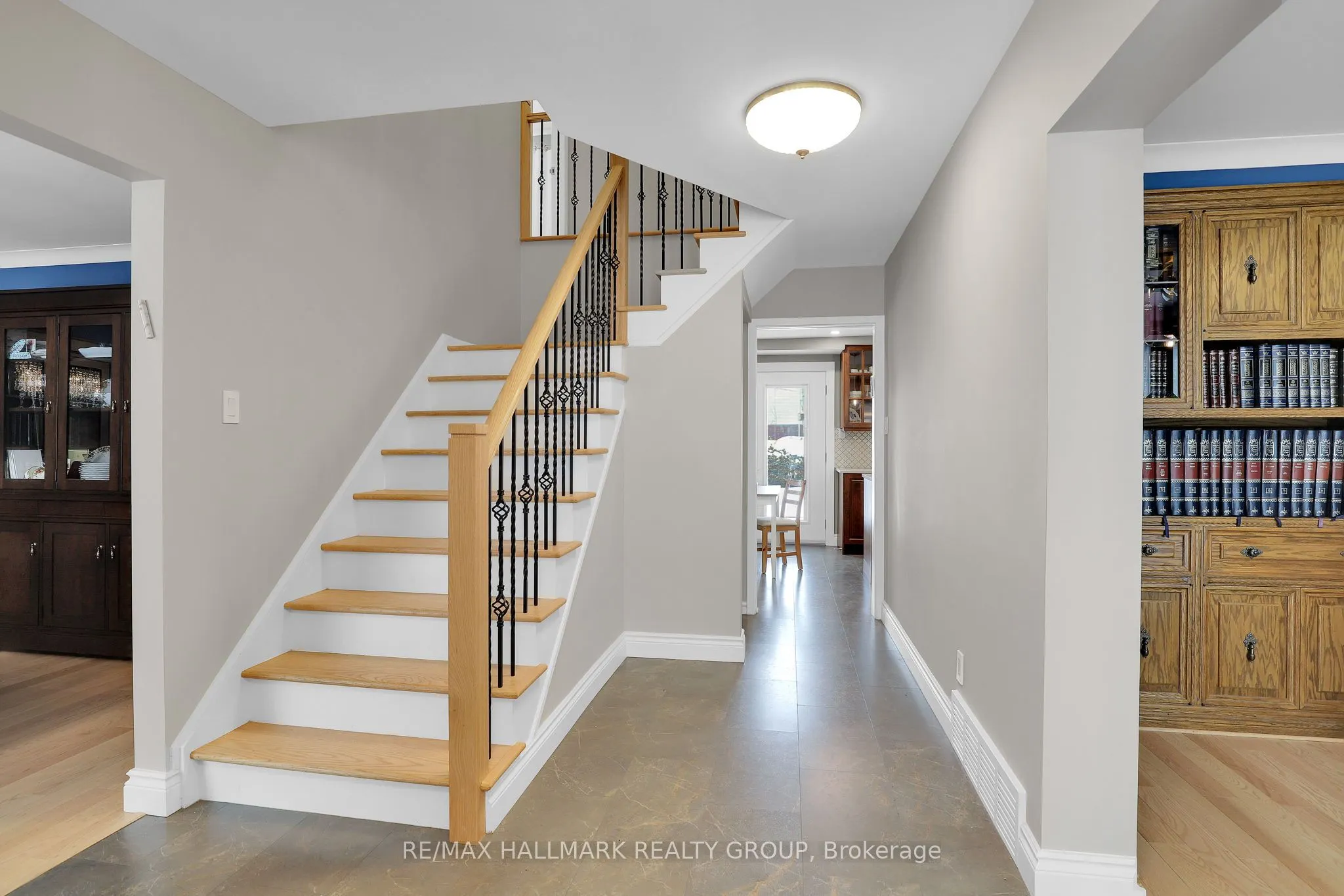 1712 Playfair Drive
