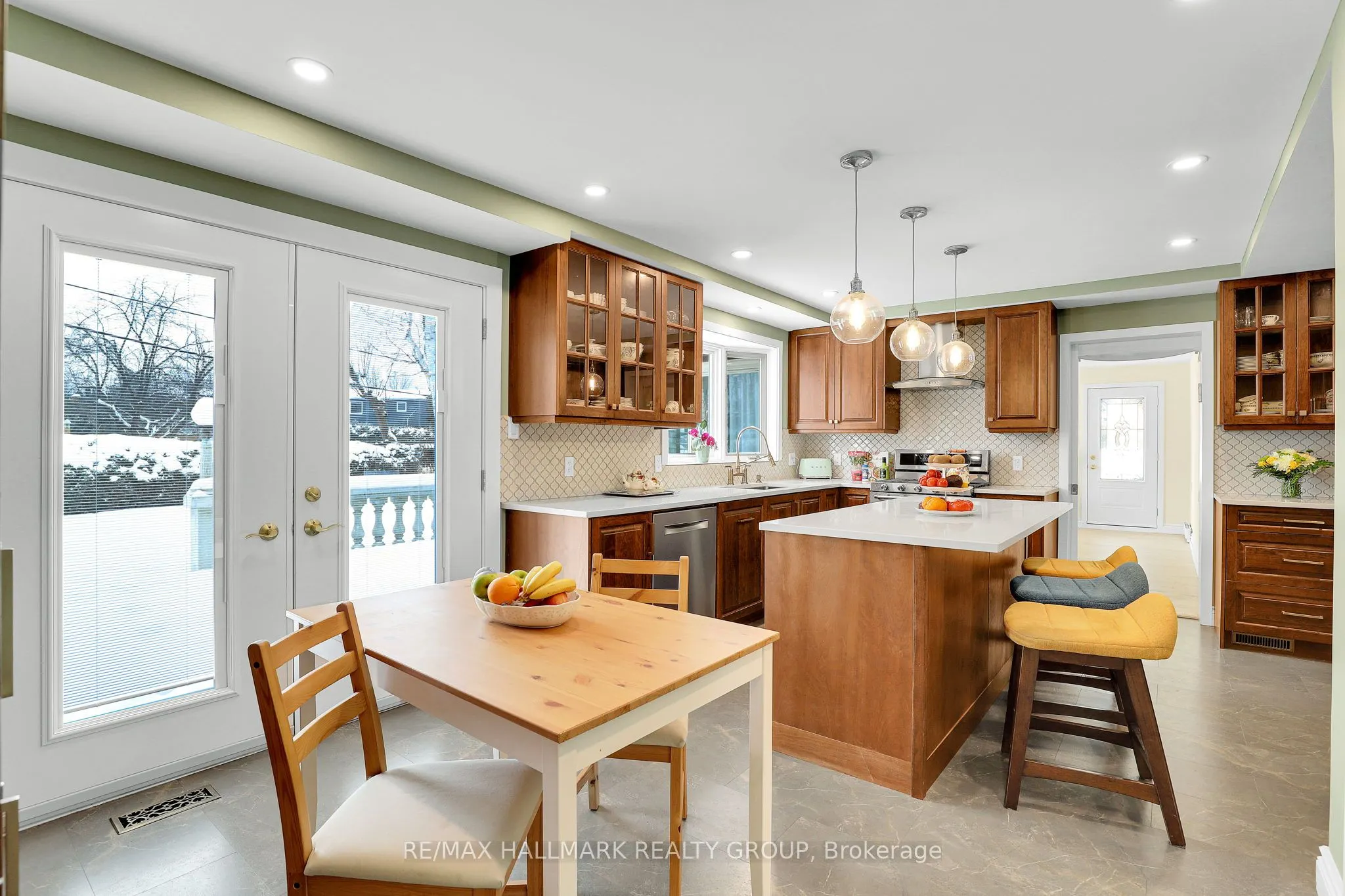 1712 Playfair Drive
