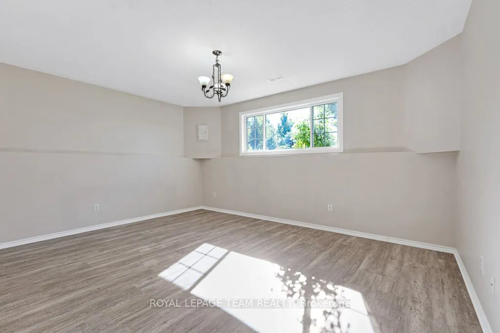 712 Hyndman Road