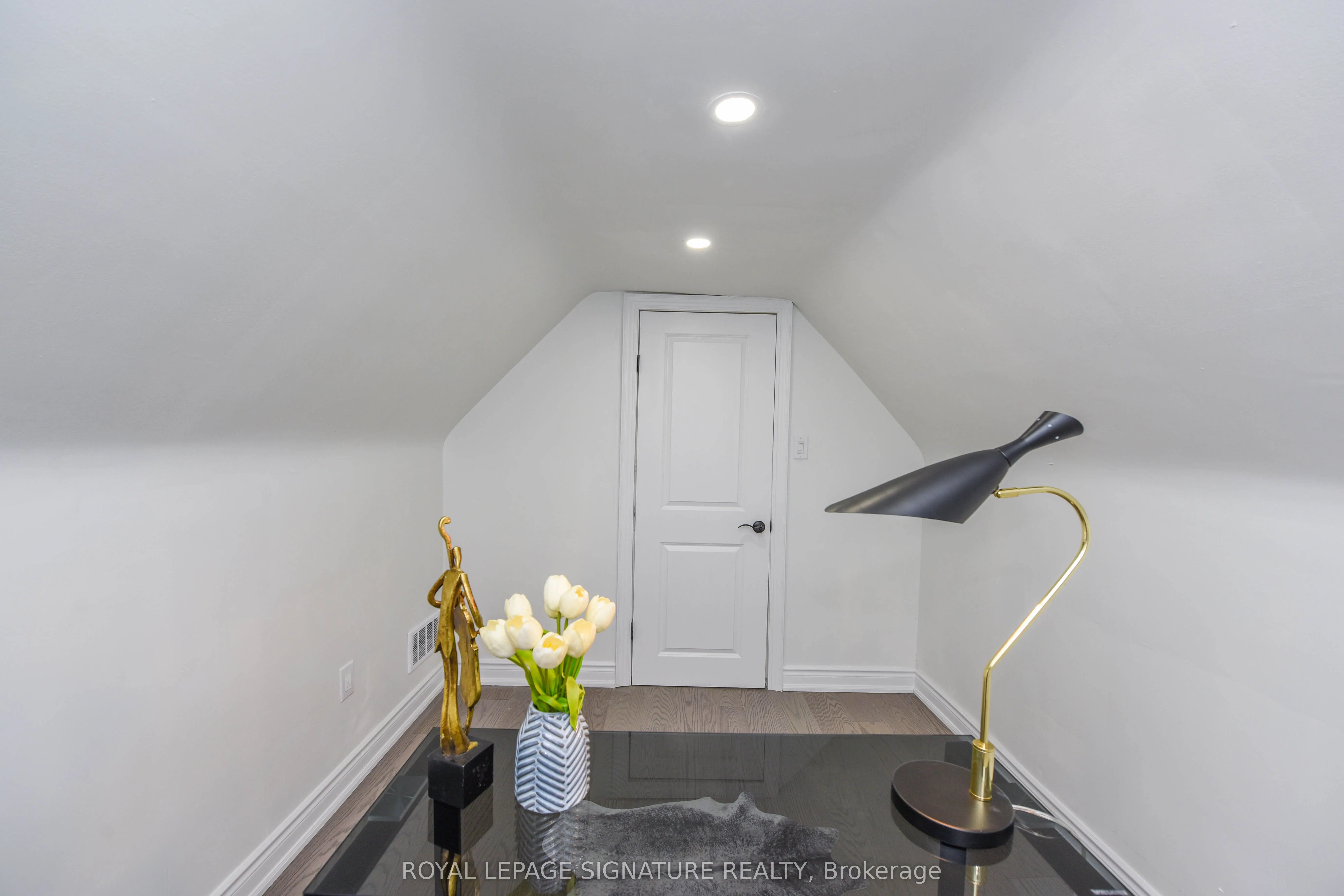 50 Barnesdale Avenue N