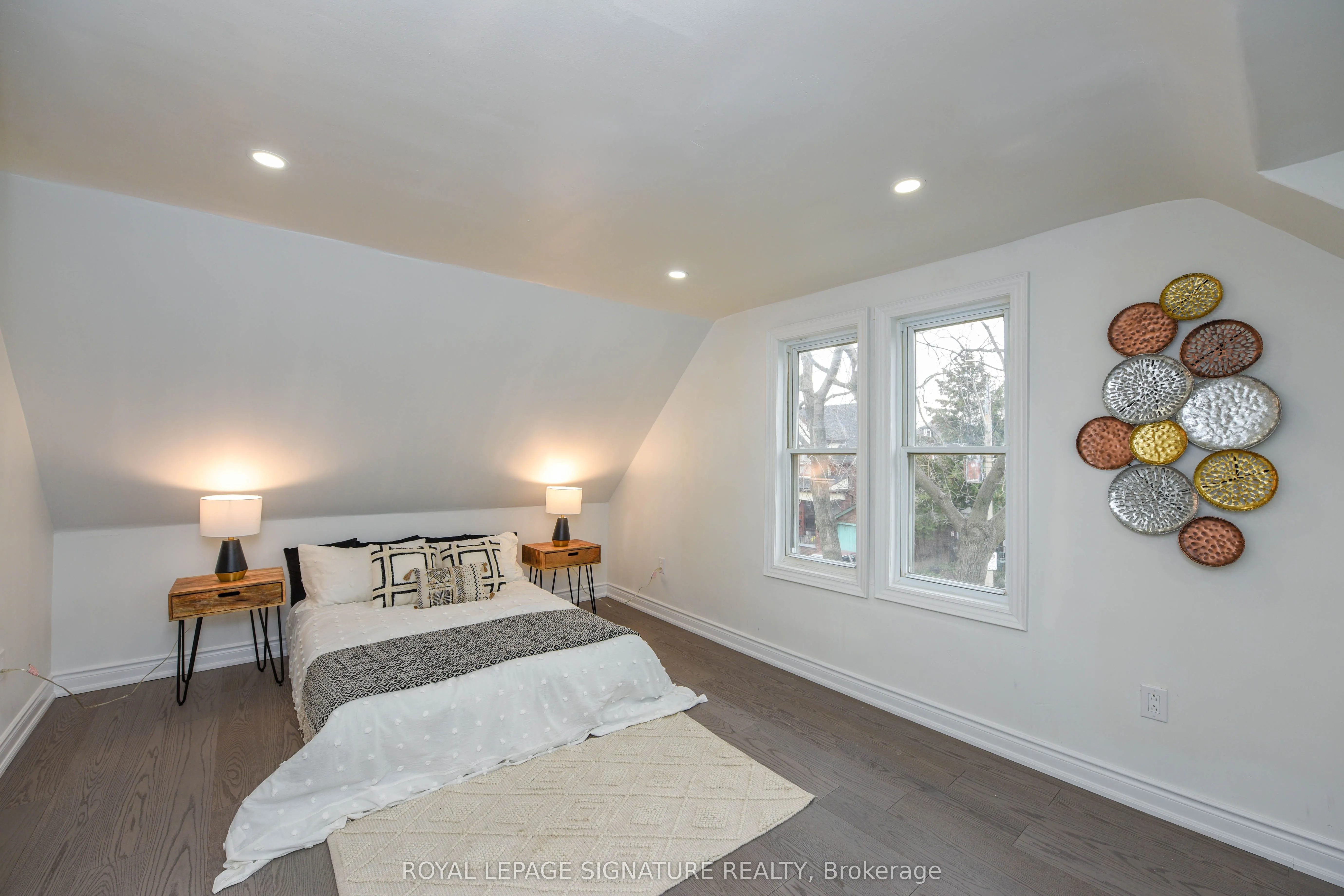 50 Barnesdale Avenue N