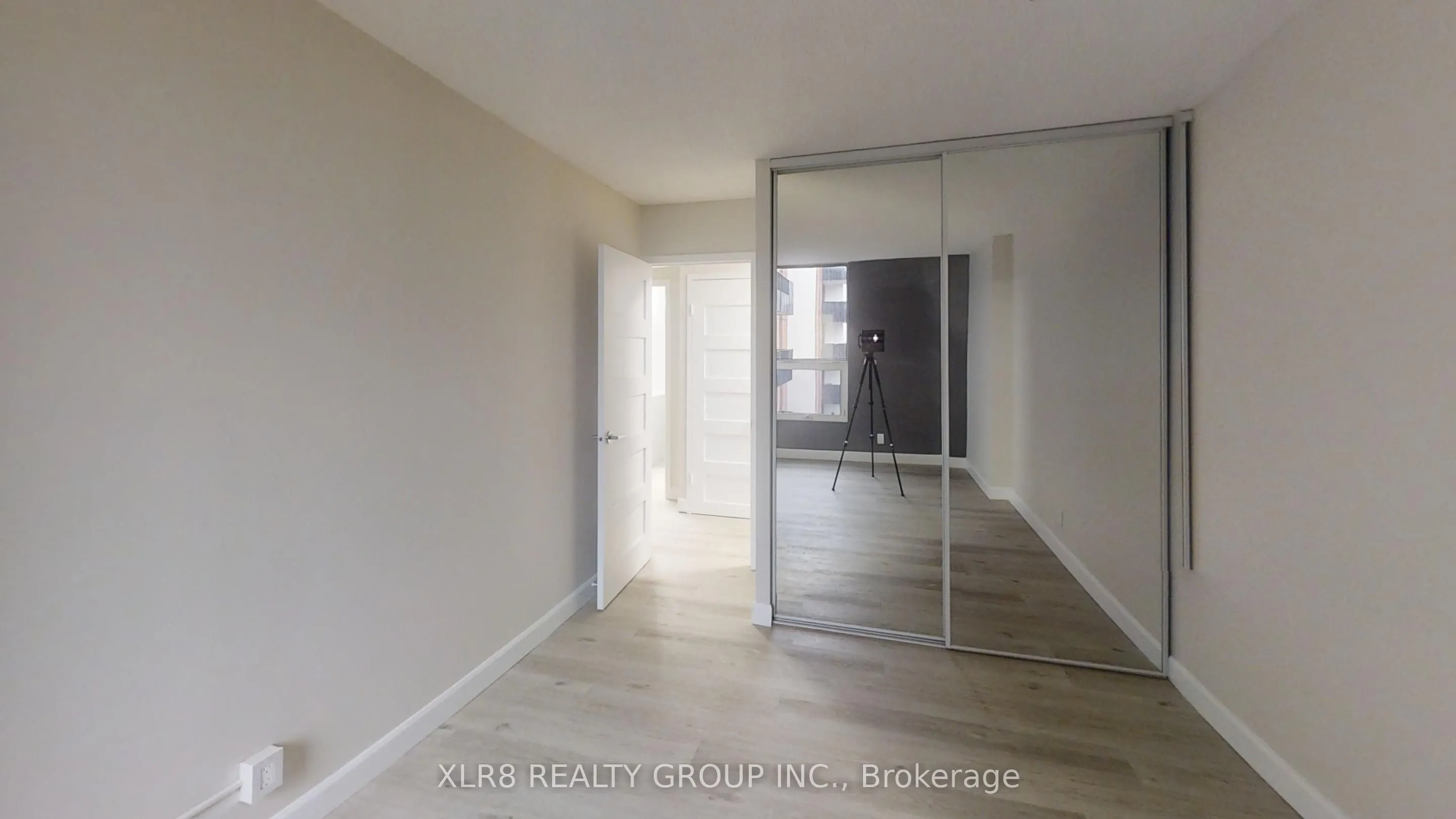 2951 Riverside Drive, #1011