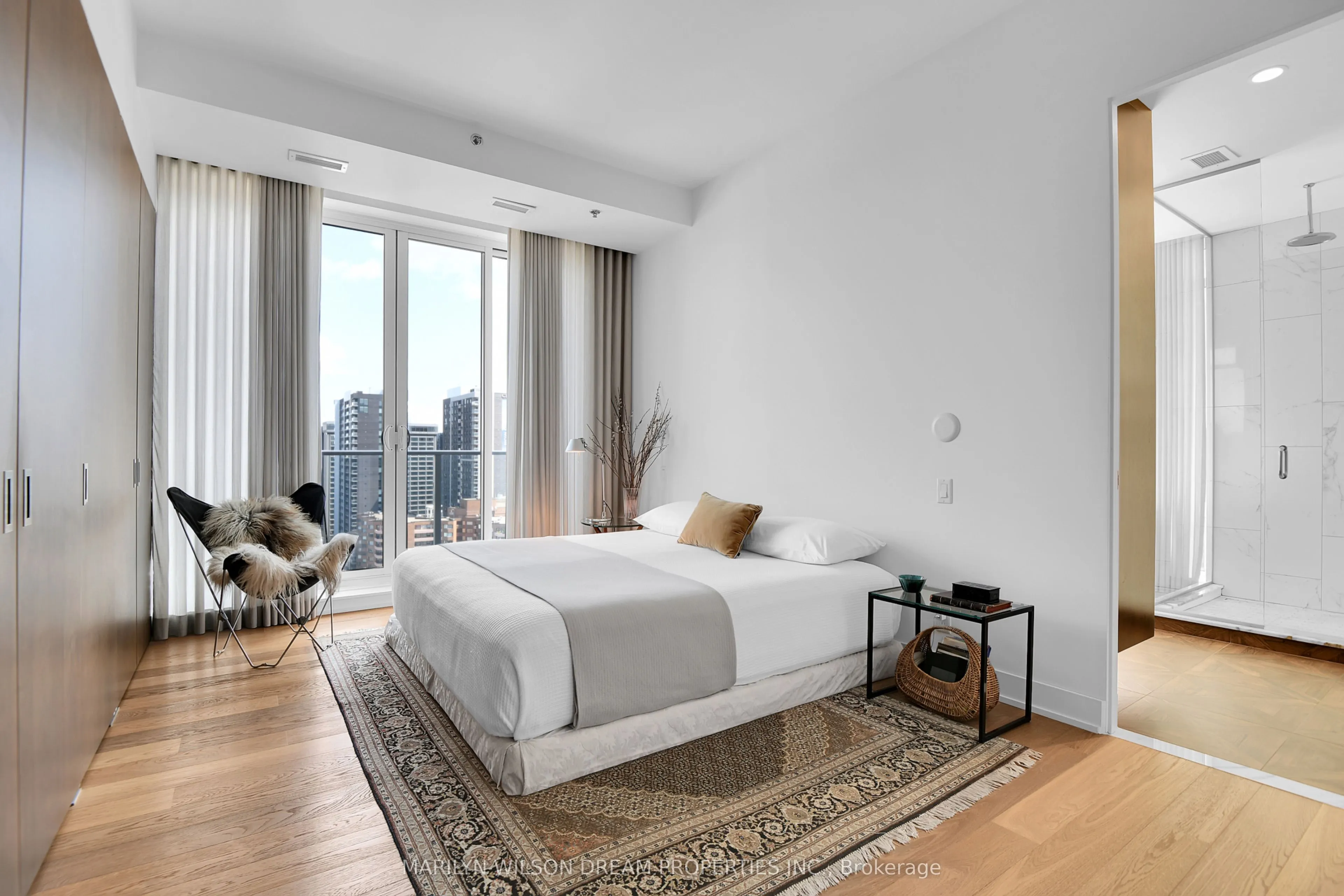 428 Sparks Street, #2101