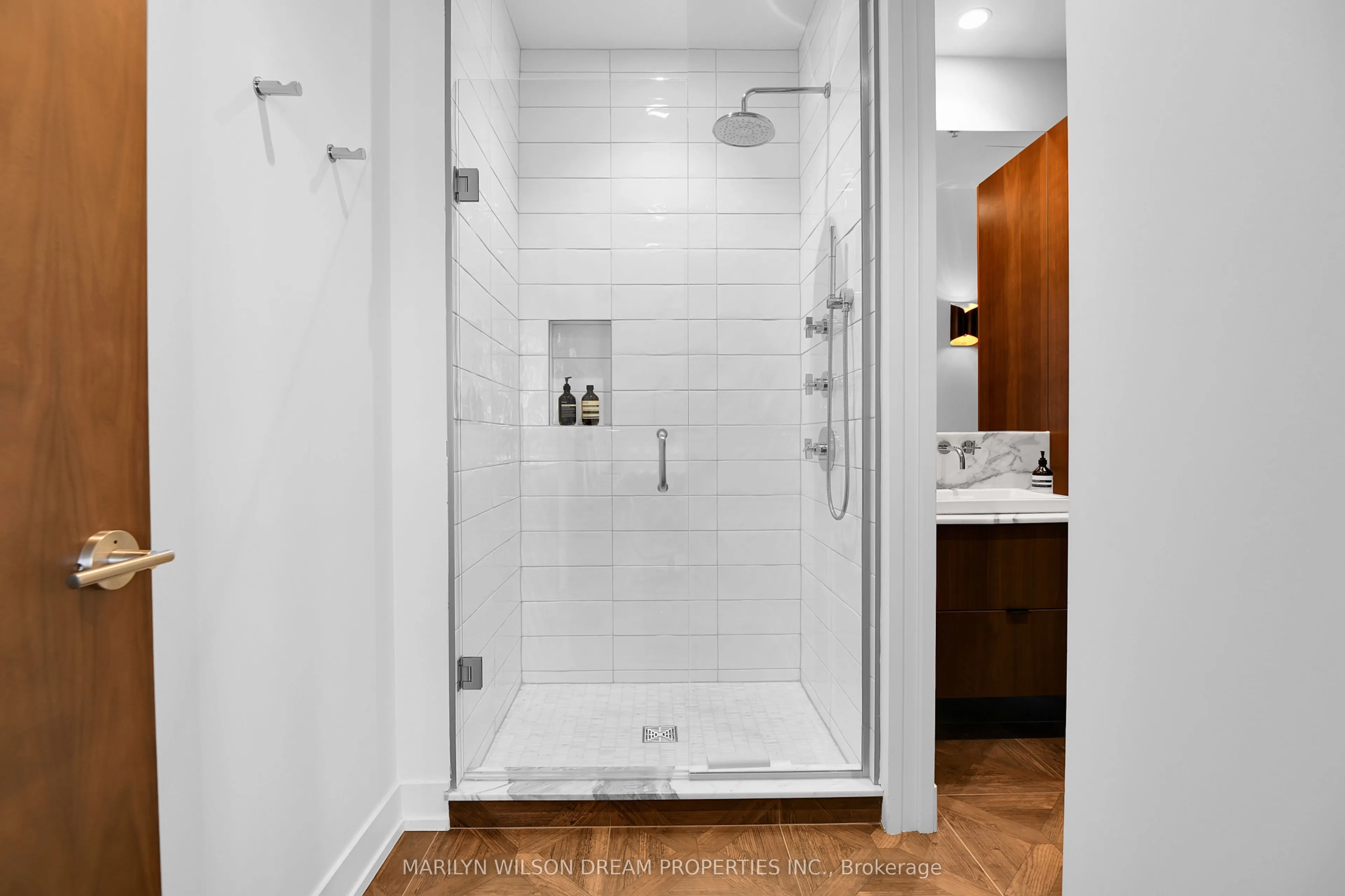 428 Sparks Street, #2101