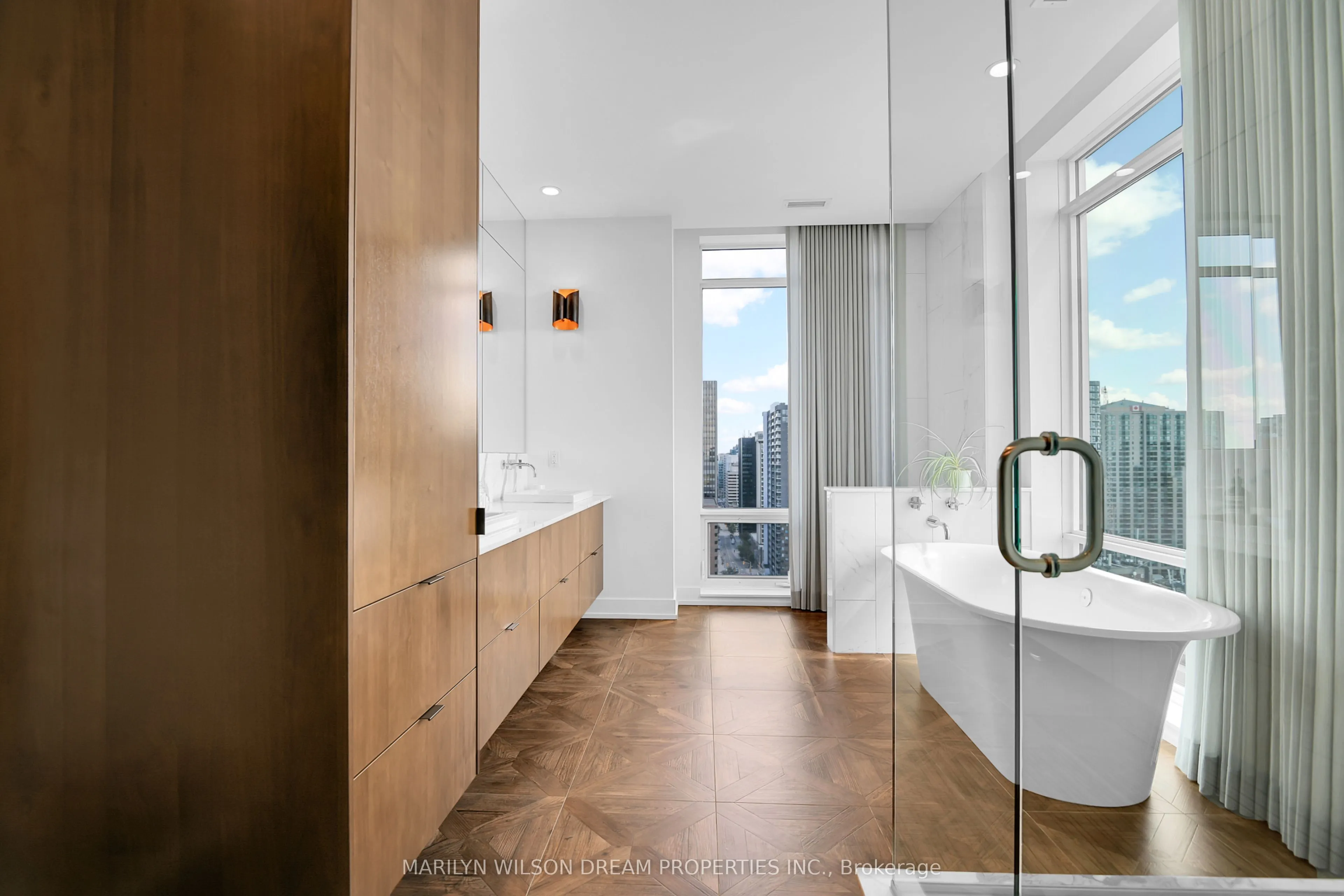 428 Sparks Street, #2101
