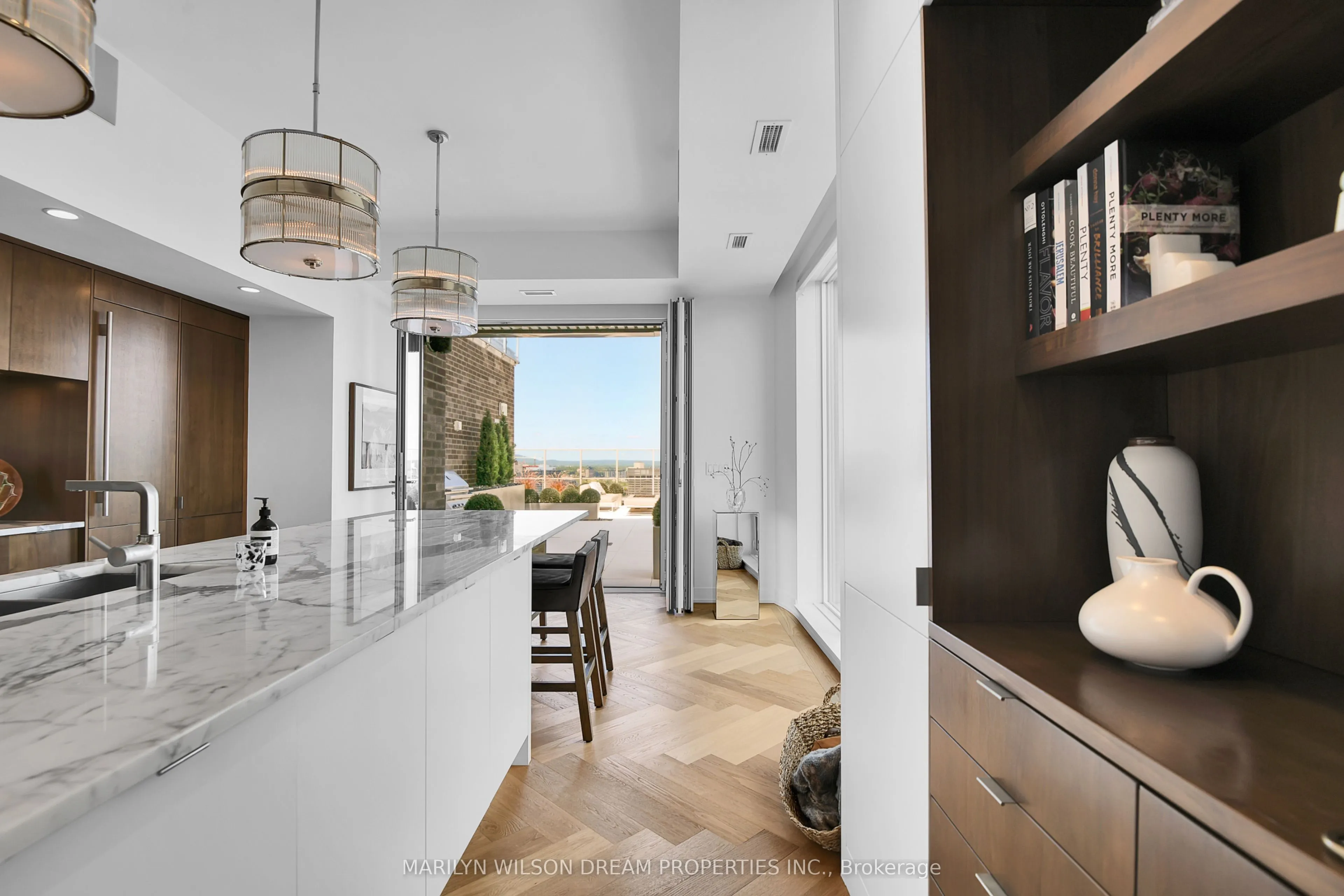 428 Sparks Street, #2101