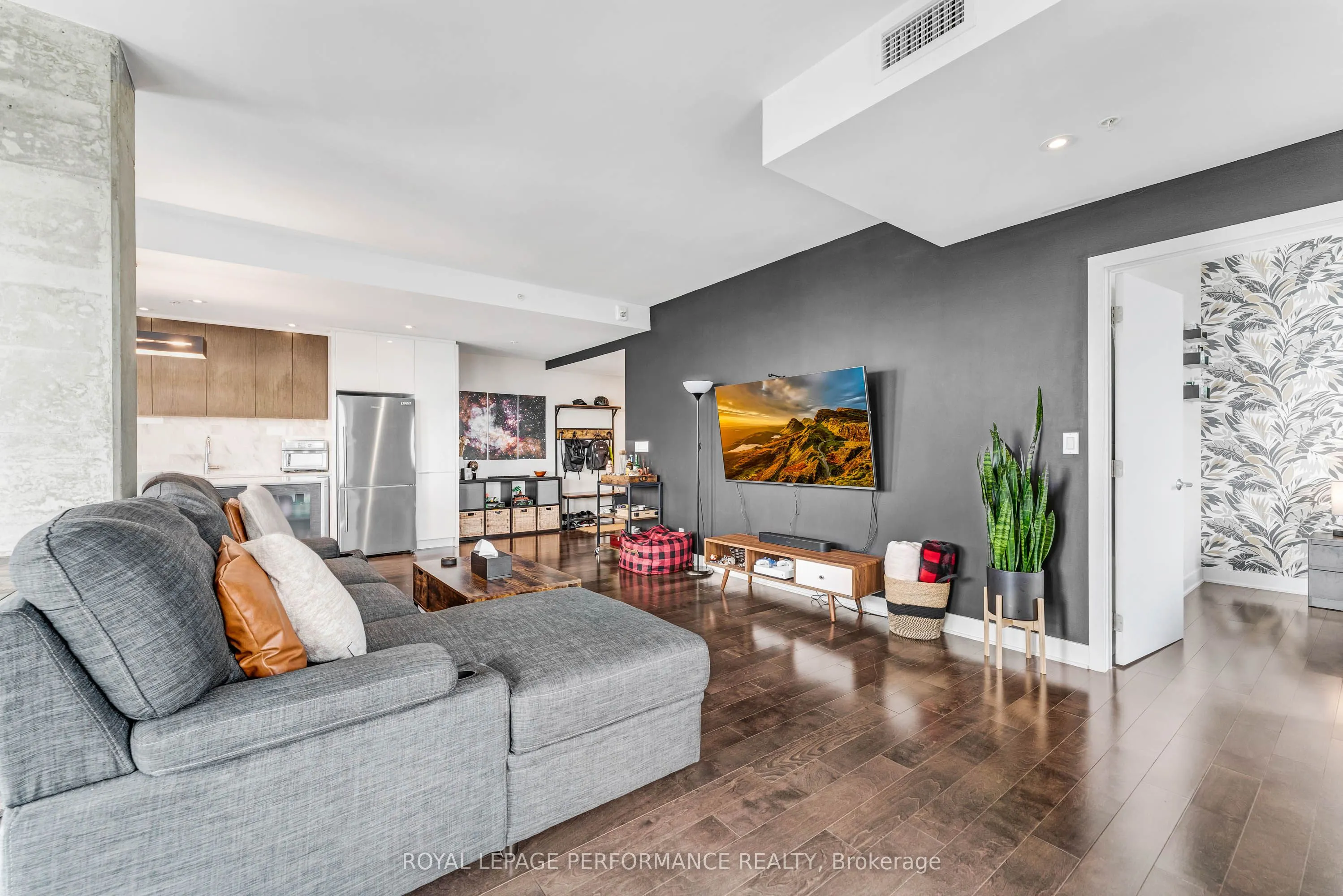 20 Daly Avenue, #1810